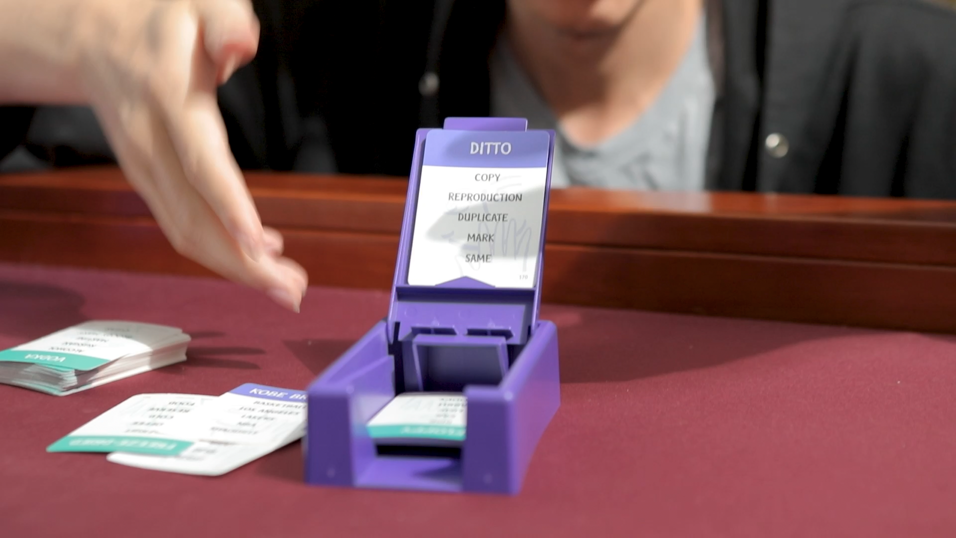 Give clues as fast as possible in the plastic holder!