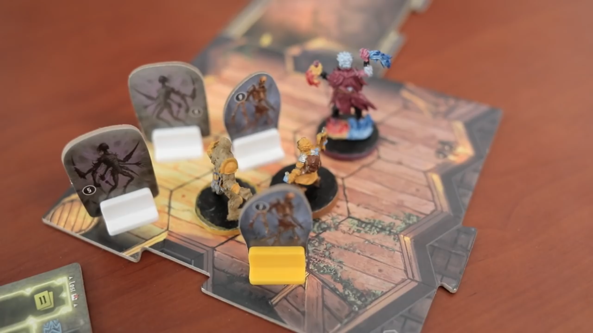Cooperative dungeon crawling with some buddies, each playing a unique class.