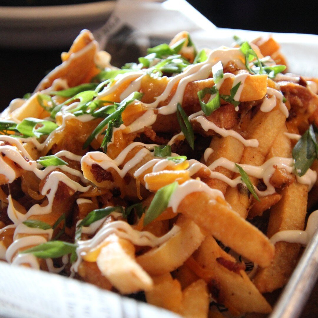 Wednesday work week slump?
Stop in for a pick-me-up and try our Loaded Fries!