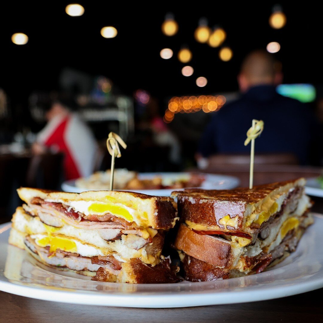Monte's Cristo is calling ☎️
Have brunch with us!