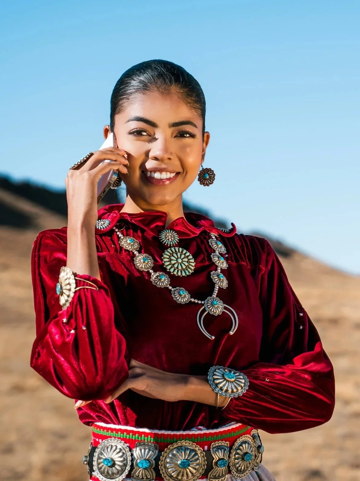 NICOLE-CELLULARONE-SHIPROCK_03.jpg