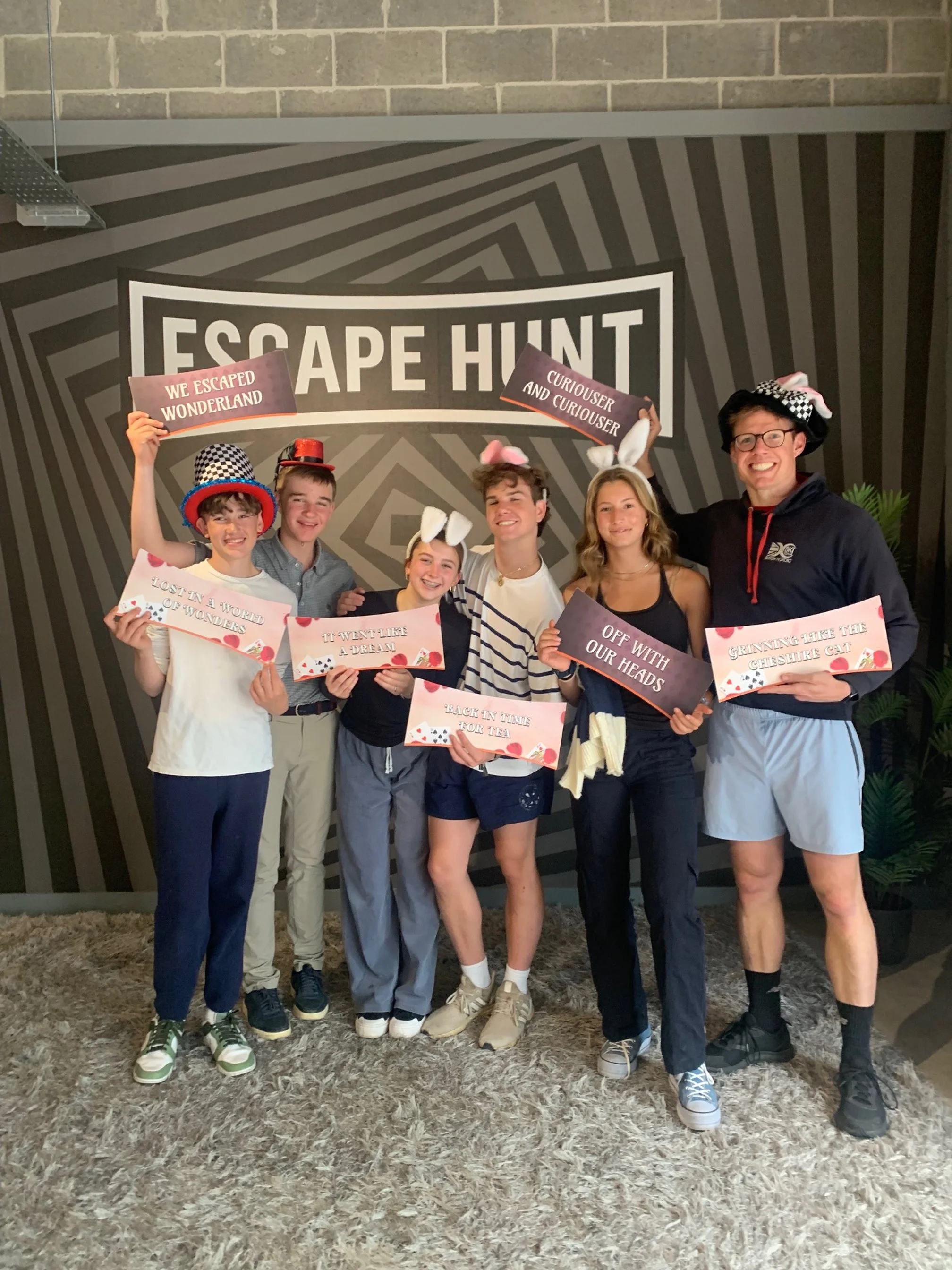 escape room alice and wonderland.jpg