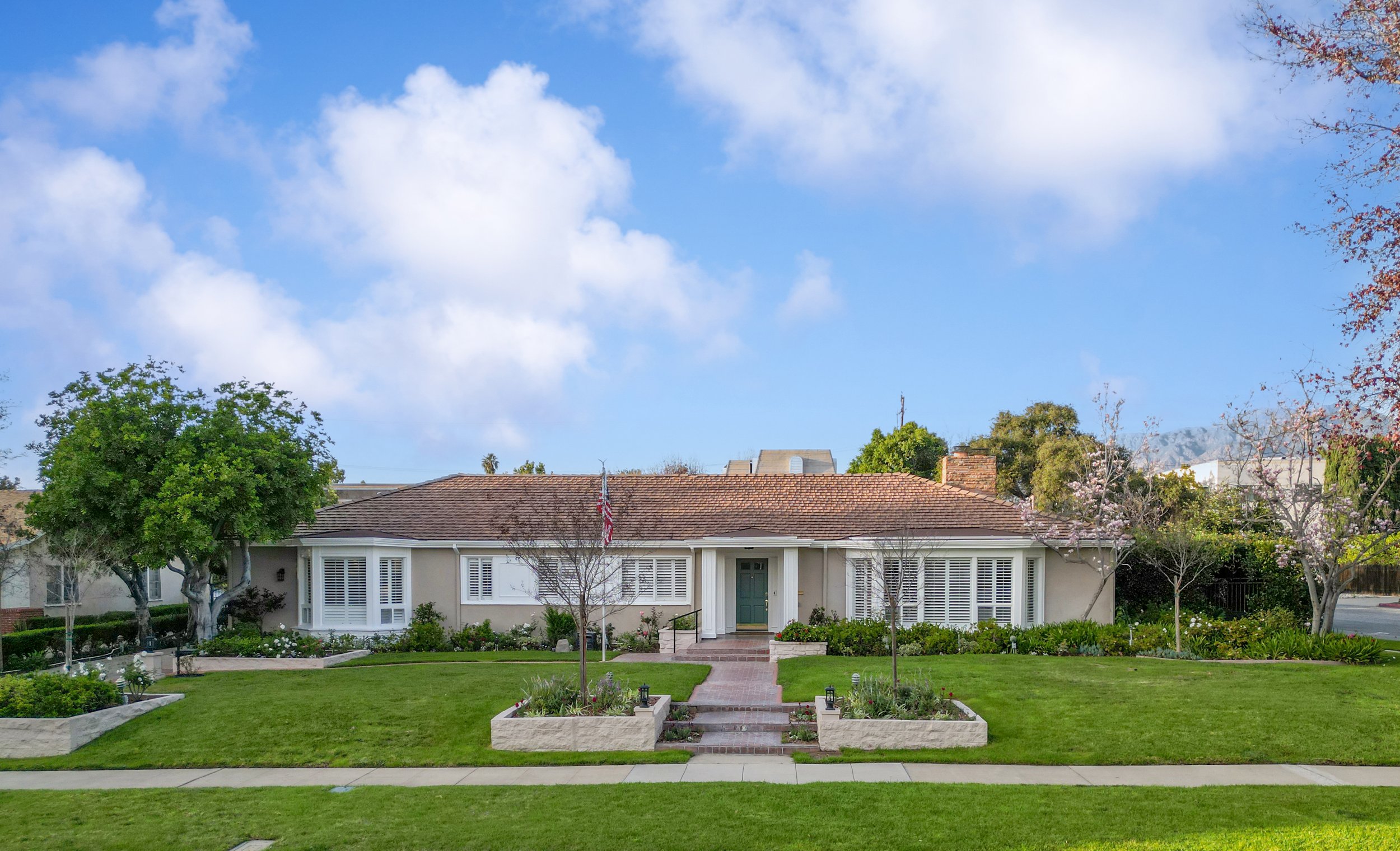 2295 Roanoke Road  |  San Marino, CA 91108 (SOLD COE - 3/23/26)