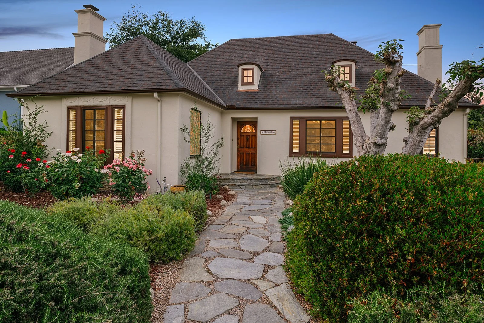 1504 Oneonta Knoll | South Pasadena, CA 91030 (SOLD Represented Buyer COE - 5/1/26)