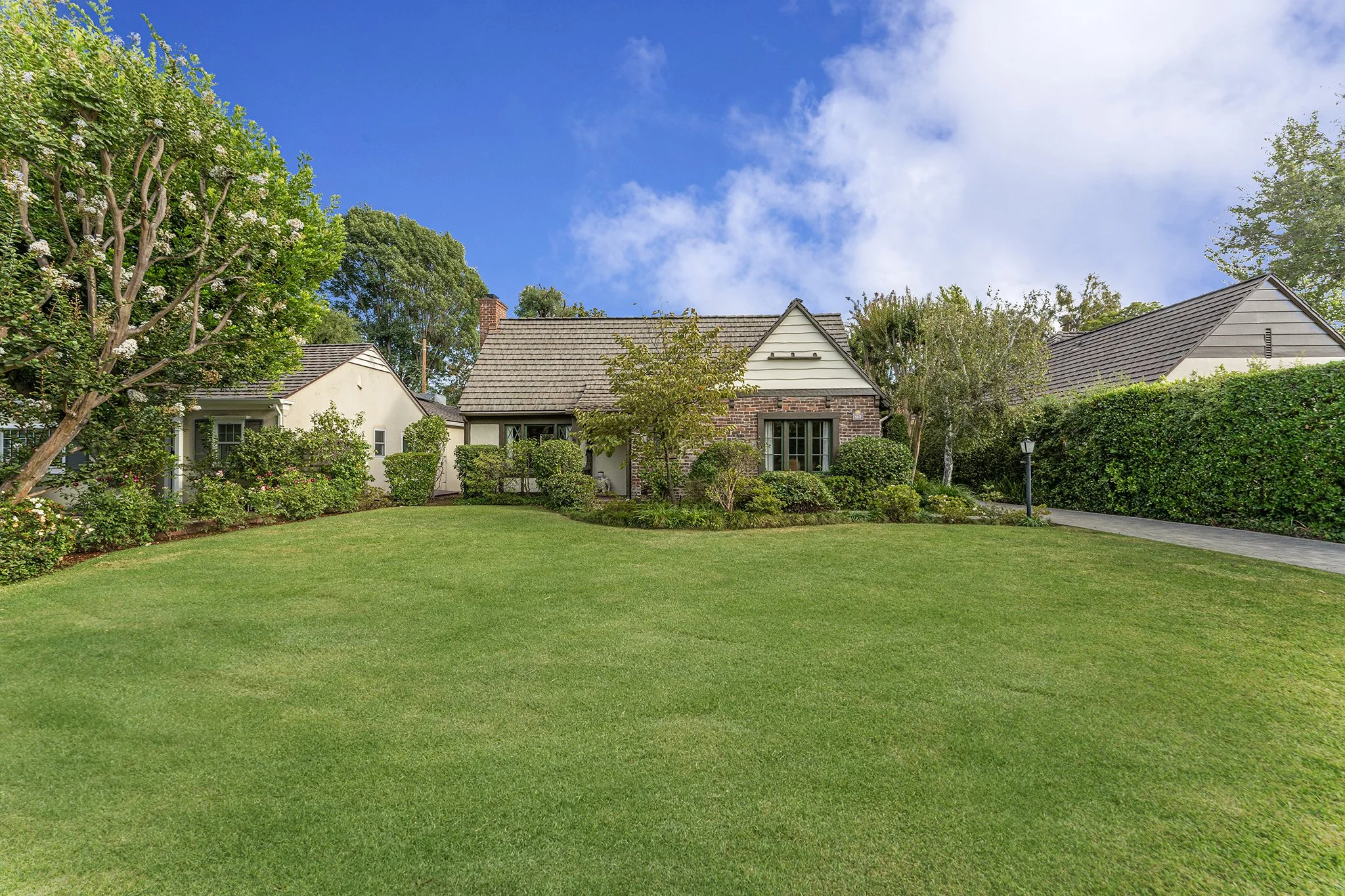 776 Winthrop Rd.  |  San Marino, CA 91108 (SOLD COE - 11/10/25)