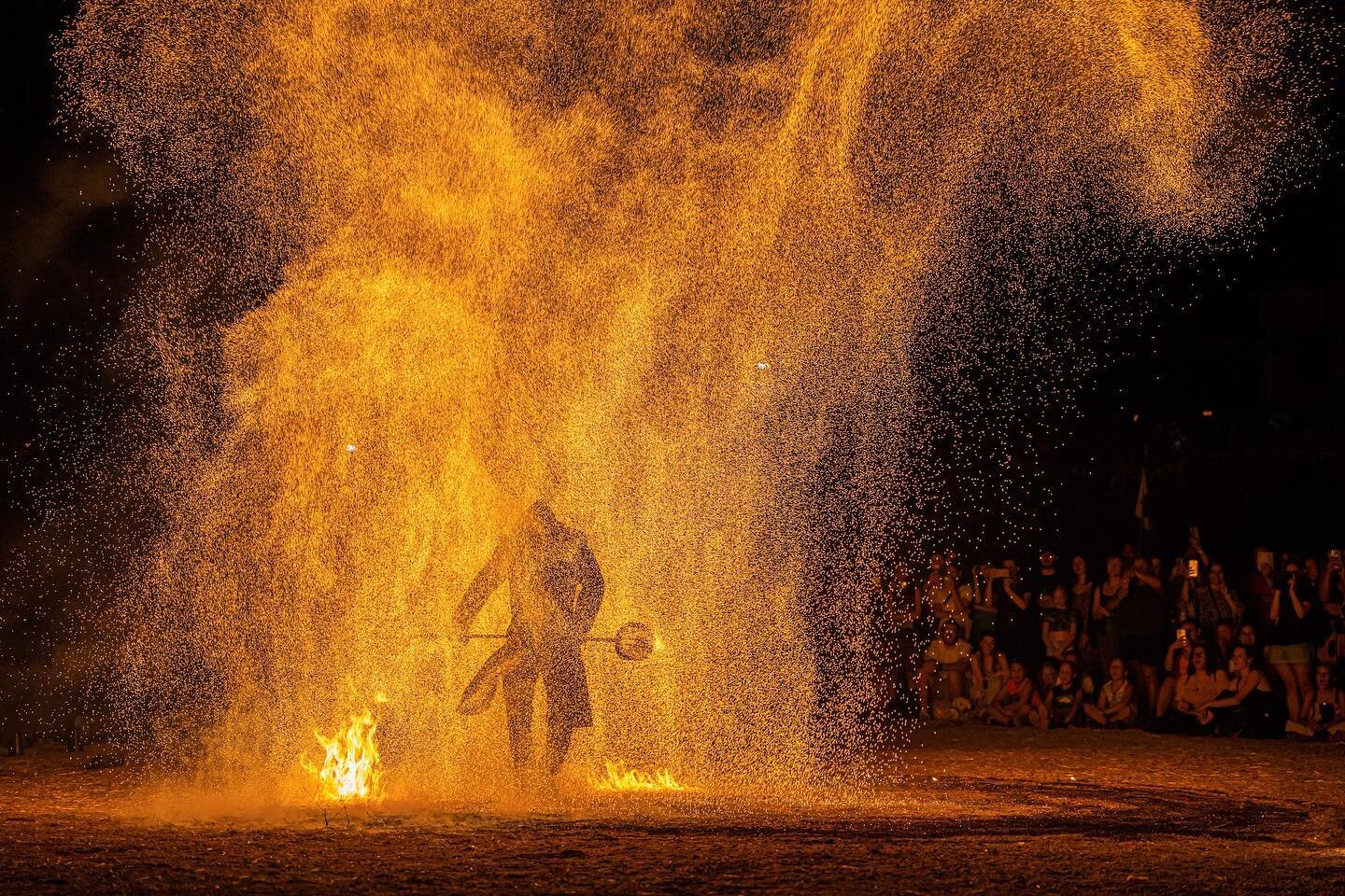 Svetvinčenat is on fire 🔥🔥🔥

#medievalfestivall #medieval  #fiteshow #onfire #visitistra #fire #eventphotography #studio11idea #studio11 #svetvincenat #show #srednjovjekovnifestival #svetvincenat #silueta #nightphotography #bhfyp  #grimani #morosi