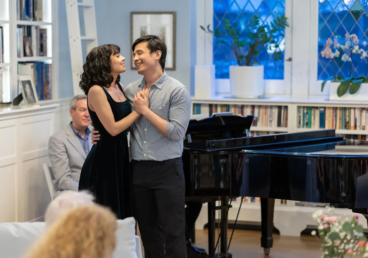 Scenes from our recent @classiclyricarts soir&eacute;e! Featuring duets with loved ones, an aaalmostttt full team photo (we miss you Wesley!), and my little flower arrangements 🌸

📸: @youngkwangyoo 🤩