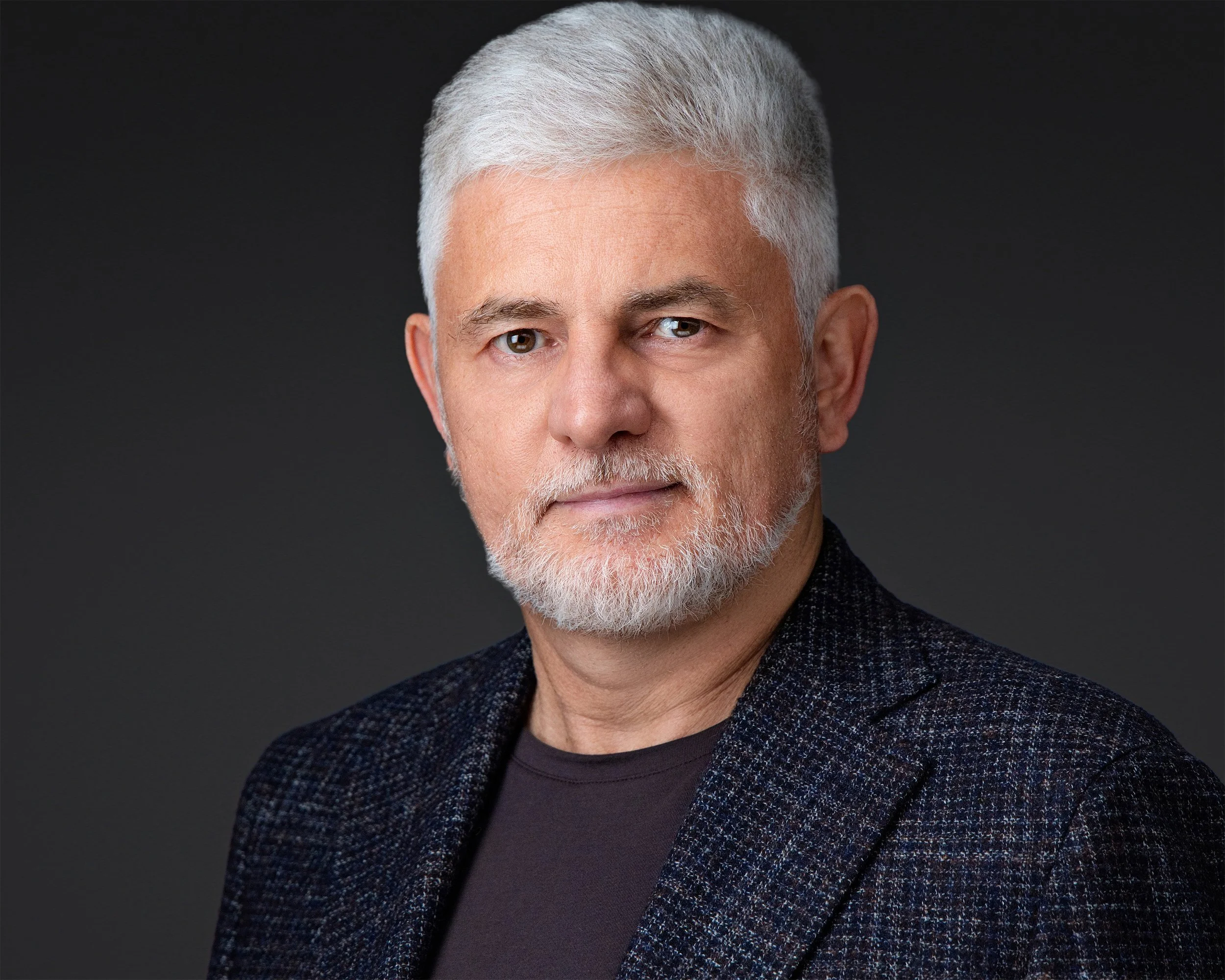 Slobodan Ratkovic_2-0018-headshot_crop.jpg
