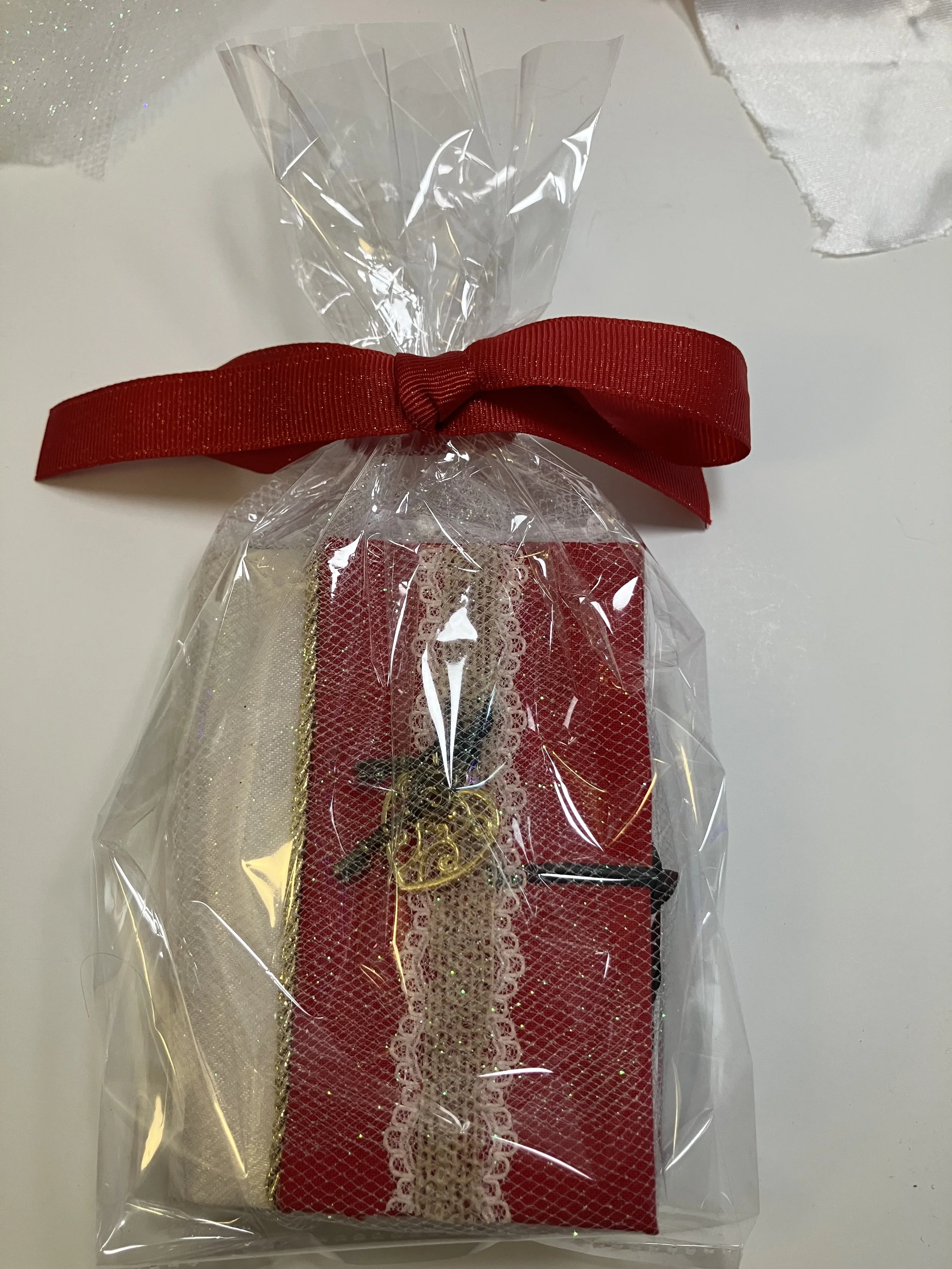 Crimson Whisper – Personalized Love Notes Journal Gift