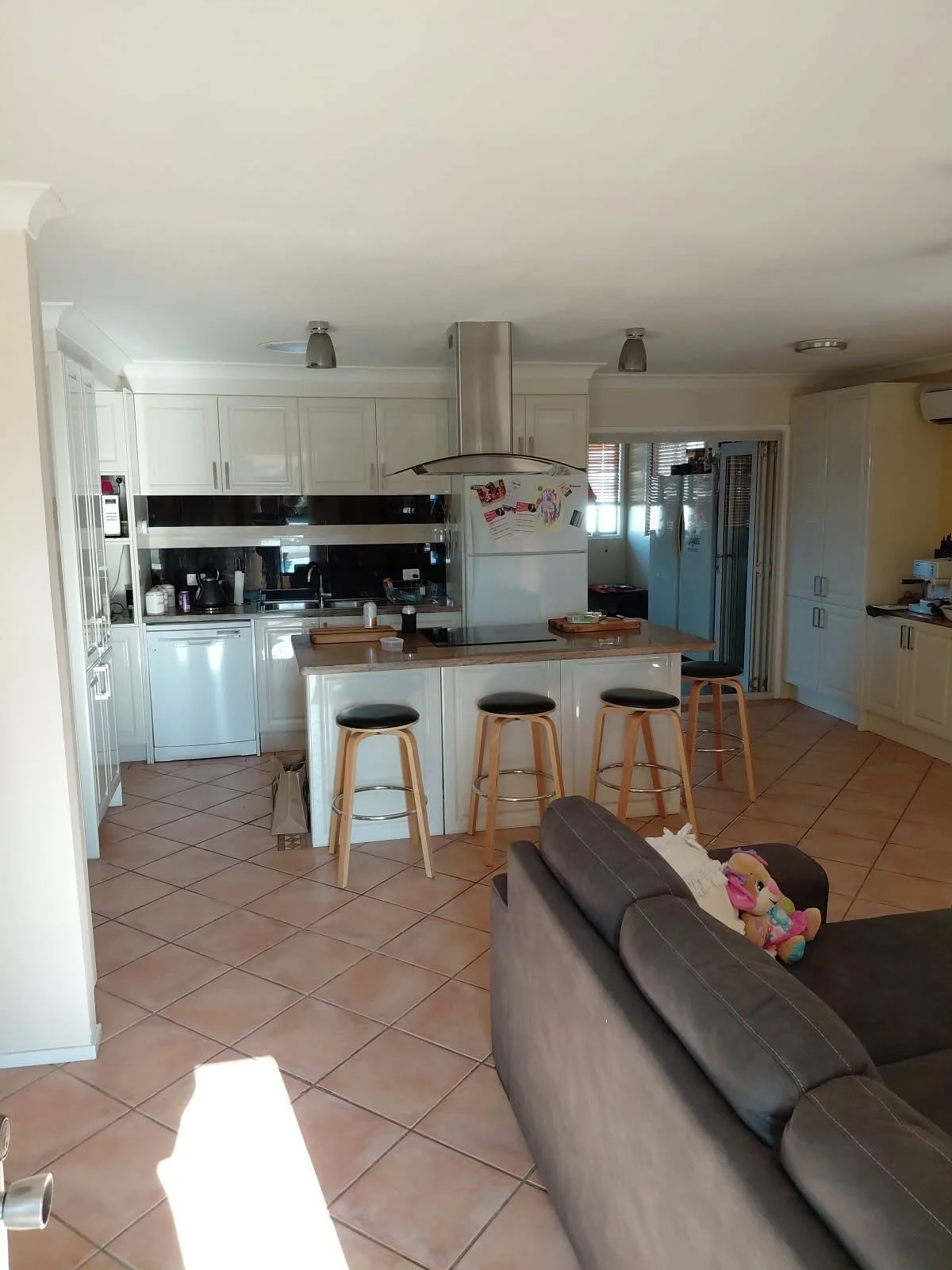 Tiles out ✔️ Surface prepped ✔️
Now it’s all set for the new flooring system to go down. Fresh start, strong finish 💪✨
#FloorPreparation #ConcretePrep #NewFloors #BeforeAndAfter #ConstructionLife #tileremoval #FlooringSolutions #SiteReady #BP