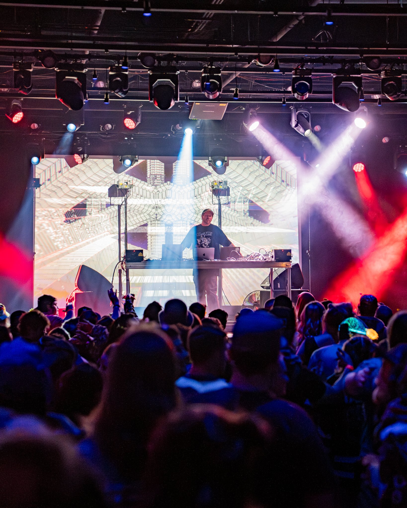 LATE NIGHT RADIO - PHOTO EDIT BY FOCKEDMEDIA (FOCKED.NET)-5.jpg