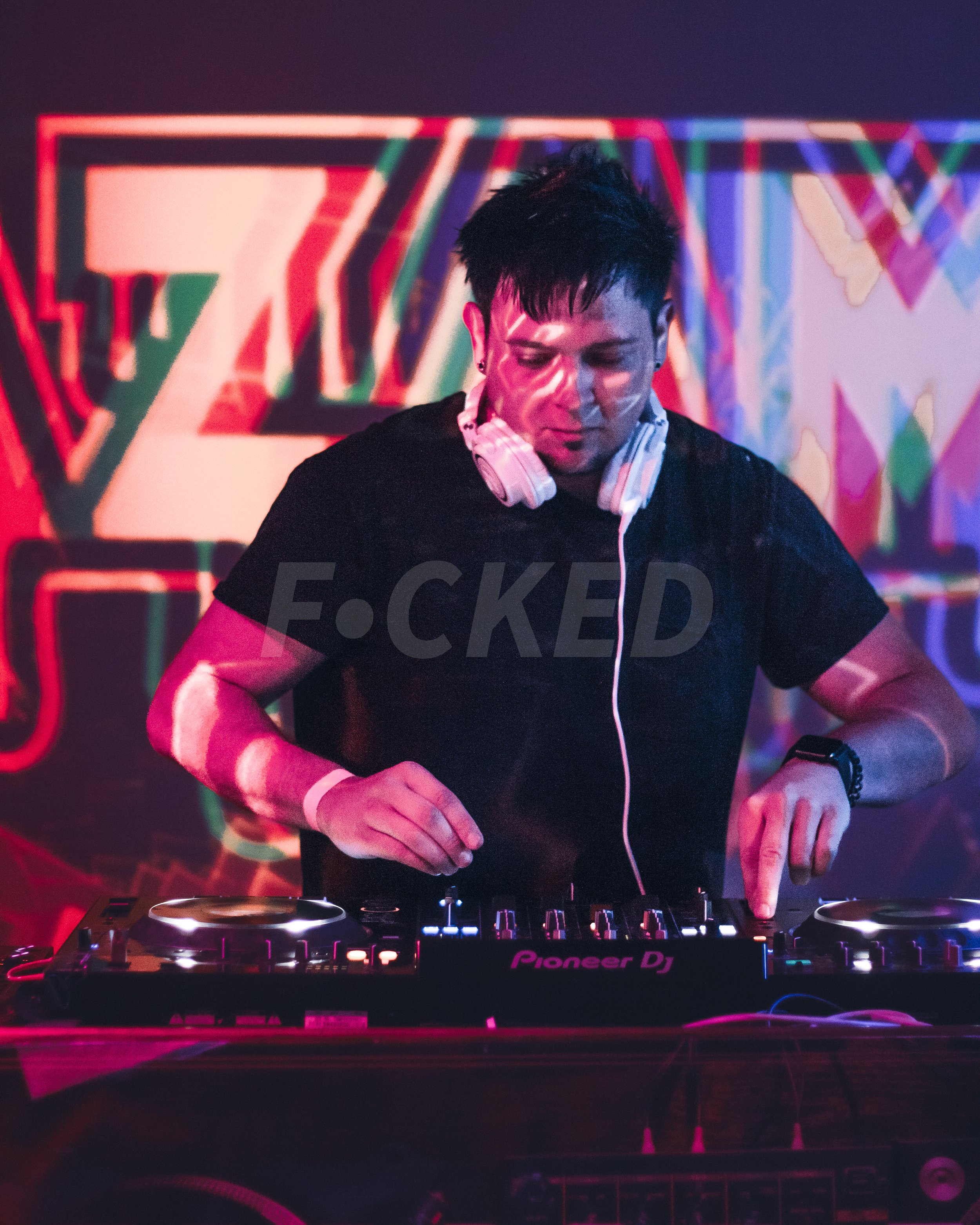 THUMP Heatwave - Hazambe - Focked.net-05.jpg