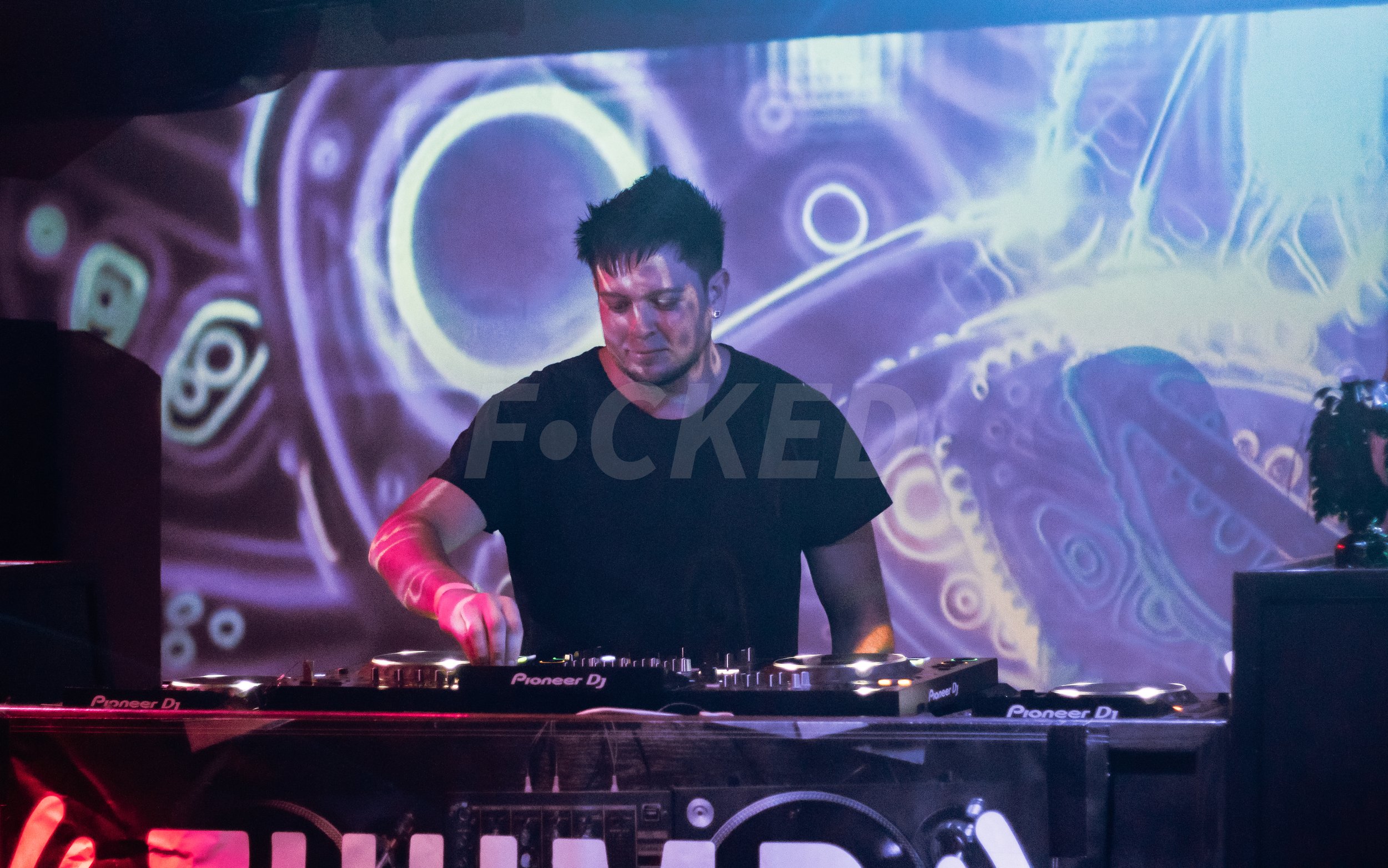 THUMP Heatwave - Hazambe - Focked.net-02.jpg