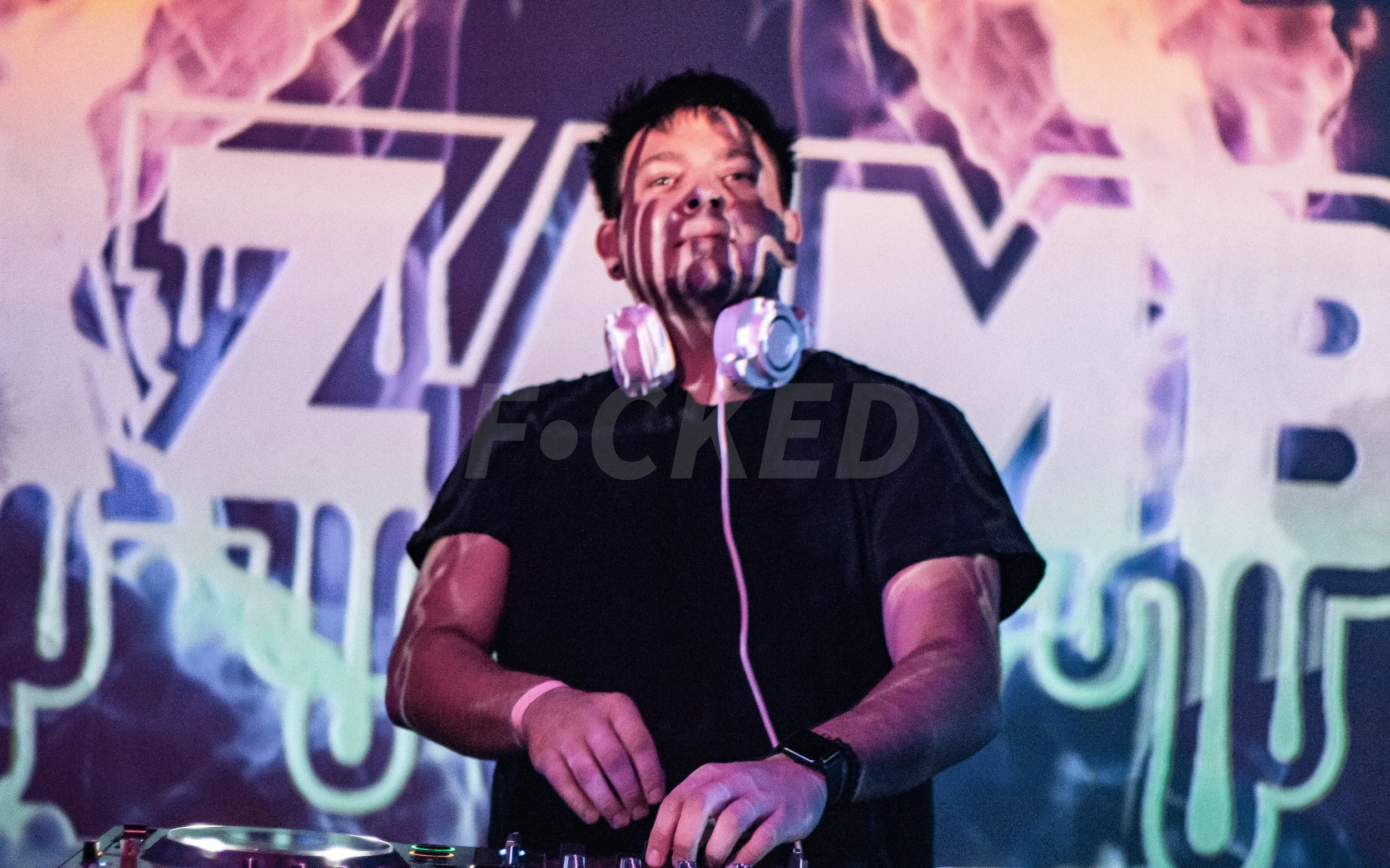 THUMP Heatwave - Hazambe - Focked.net-09.jpg