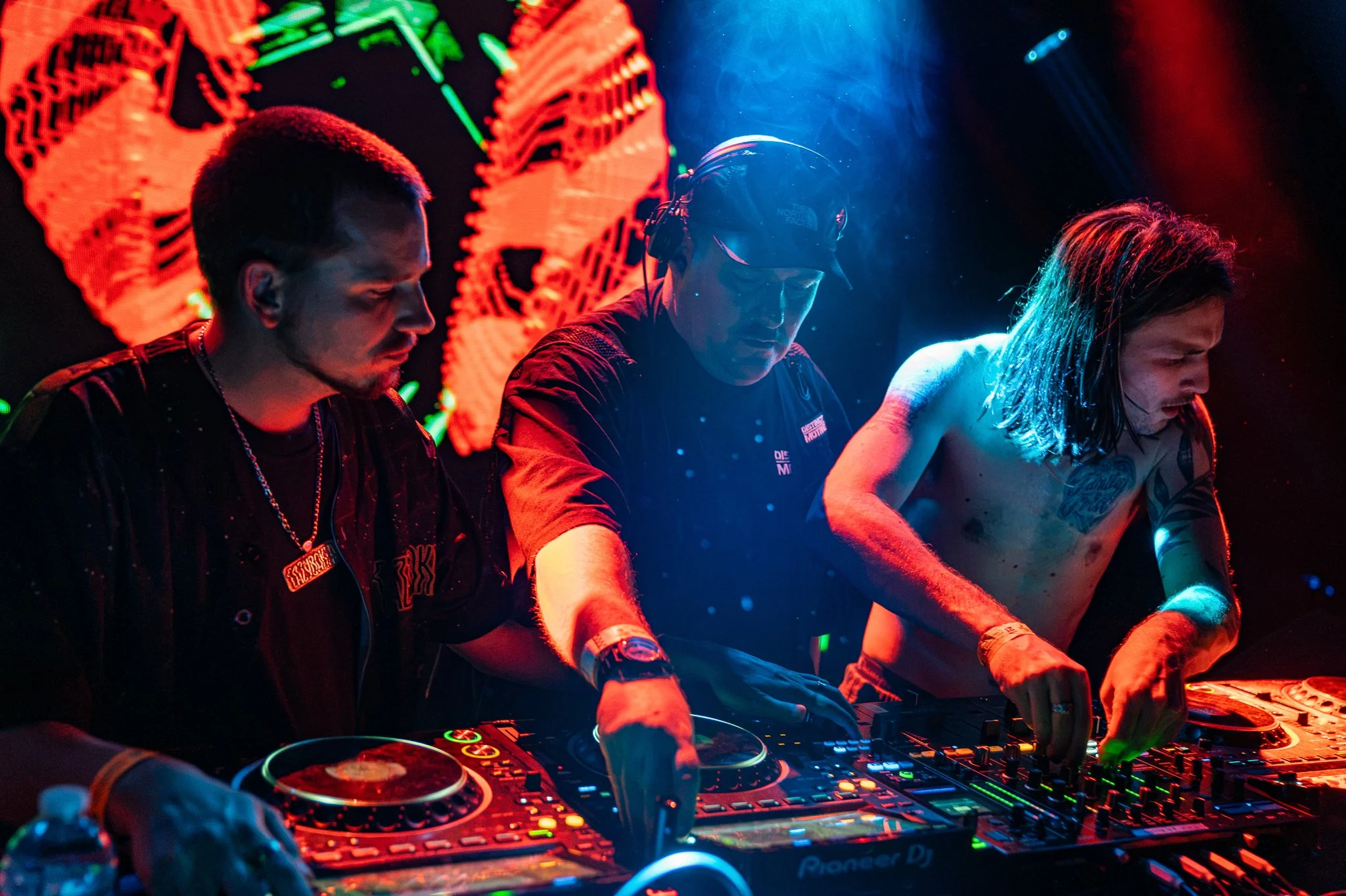 EZB B2B DM @FOCKEDMEDIA-05.jpg