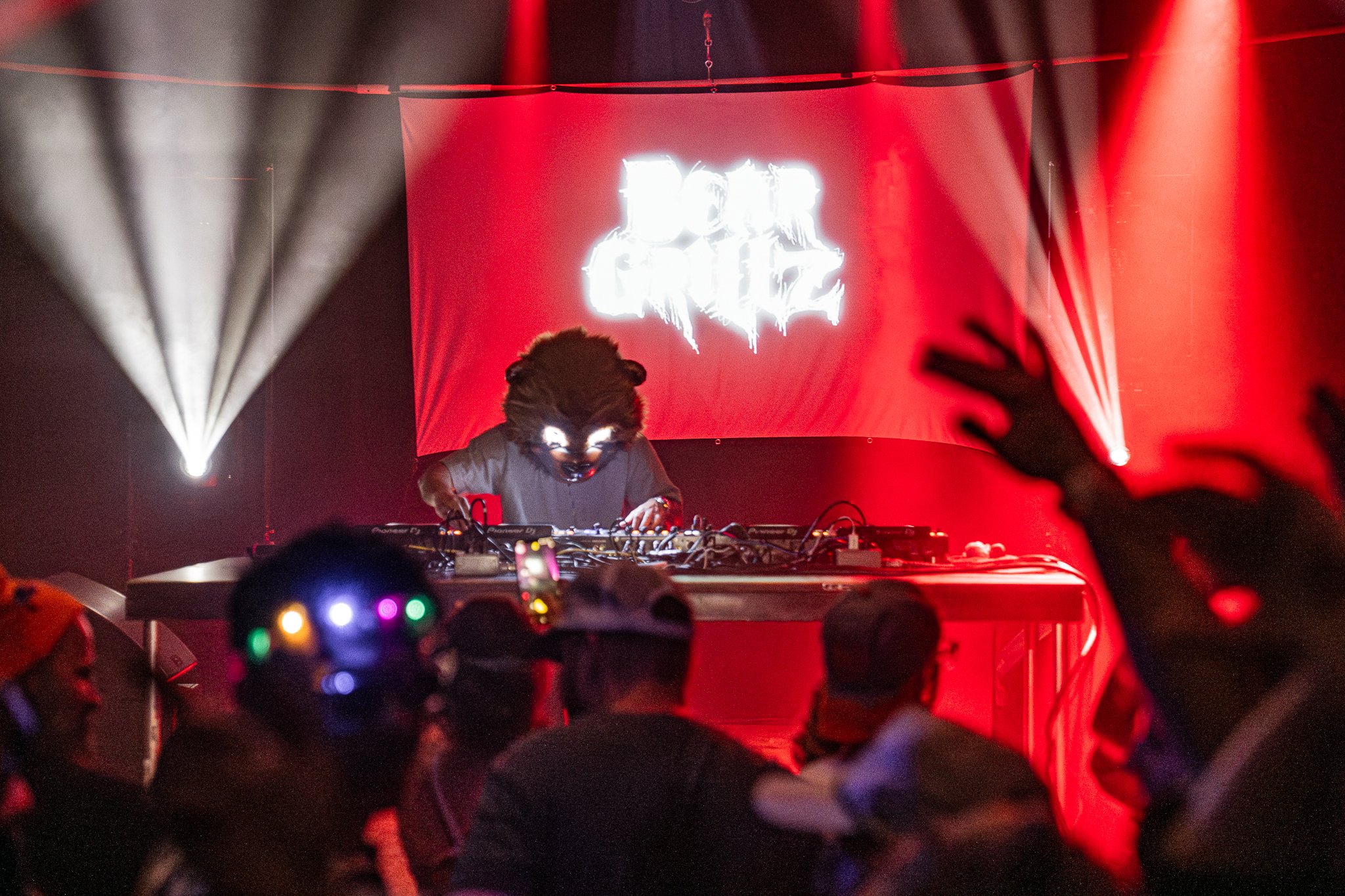 BEAR GRILLZ at THE SHRINE 2026 - FOCKEDMEDIA PHOTO EDITS (FOCKED.NET)-58.jpg