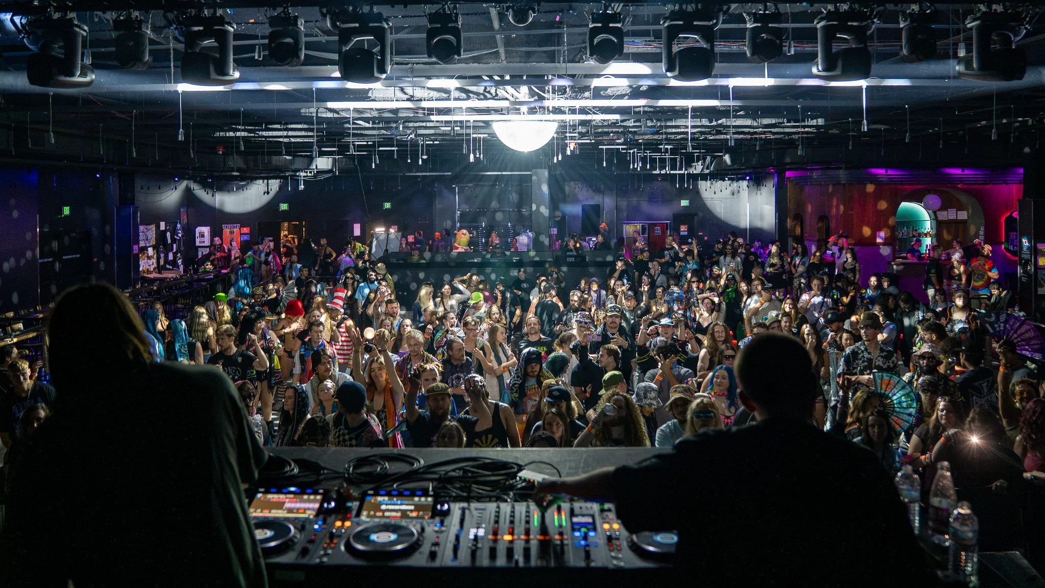 EZB B2B DM @FOCKEDMEDIA-11.jpg