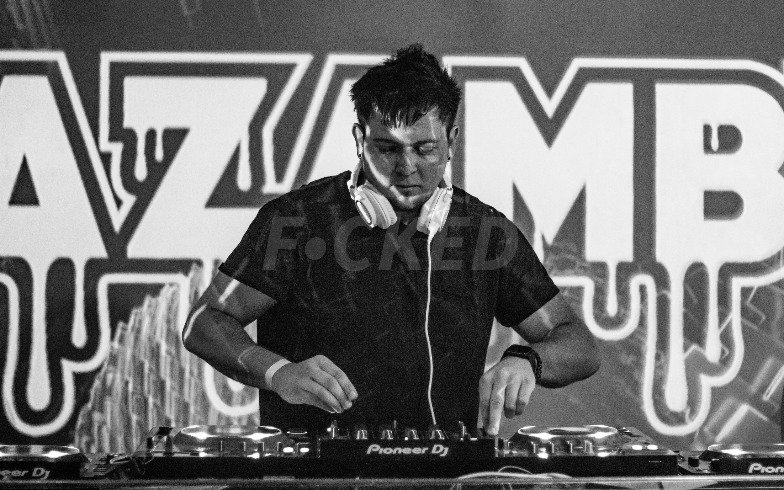 THUMP Heatwave - Hazambe - Focked.net-06.jpg