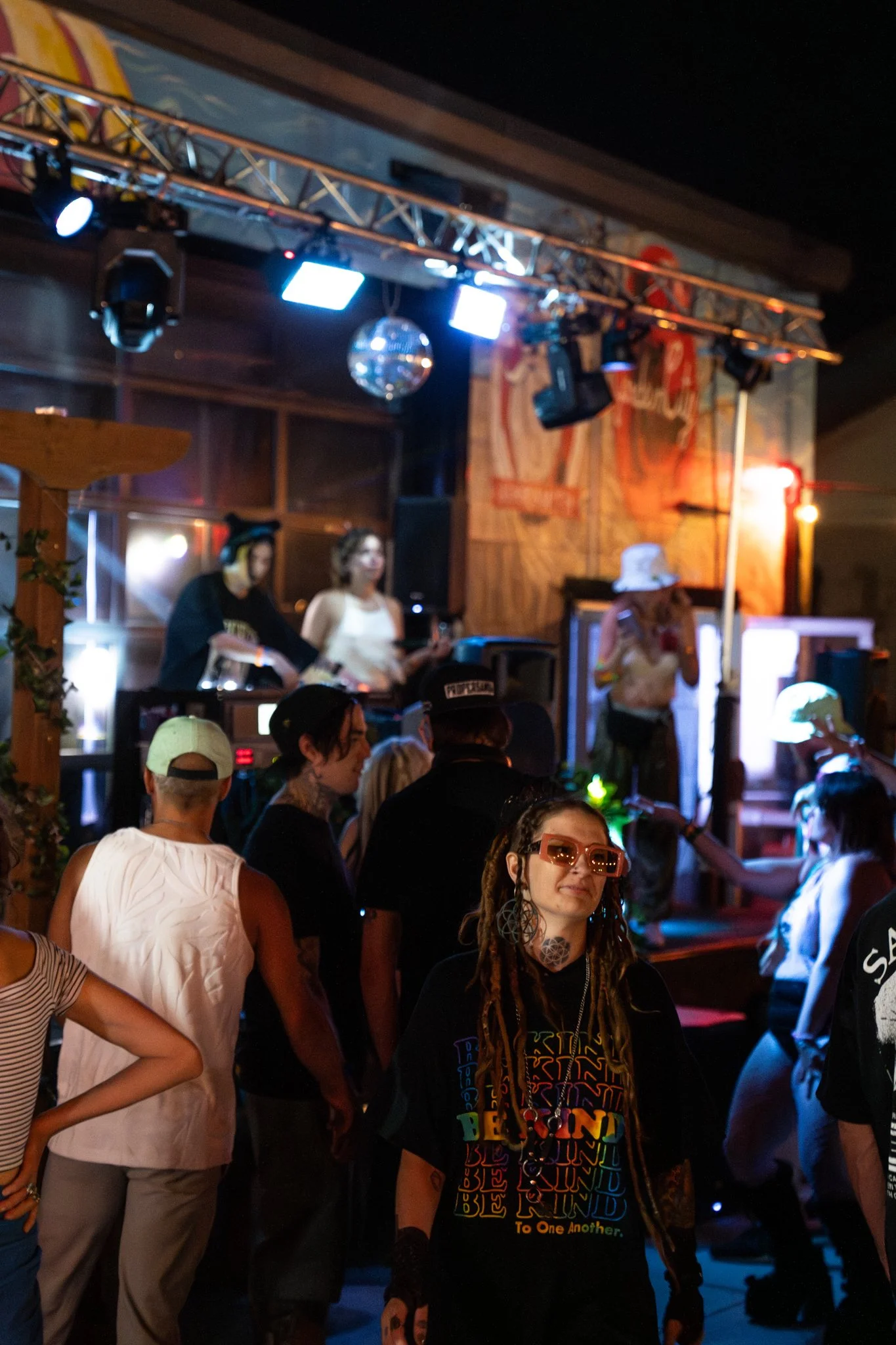 8 17 24 People at Summerset III - By Focked Media-7.jpg