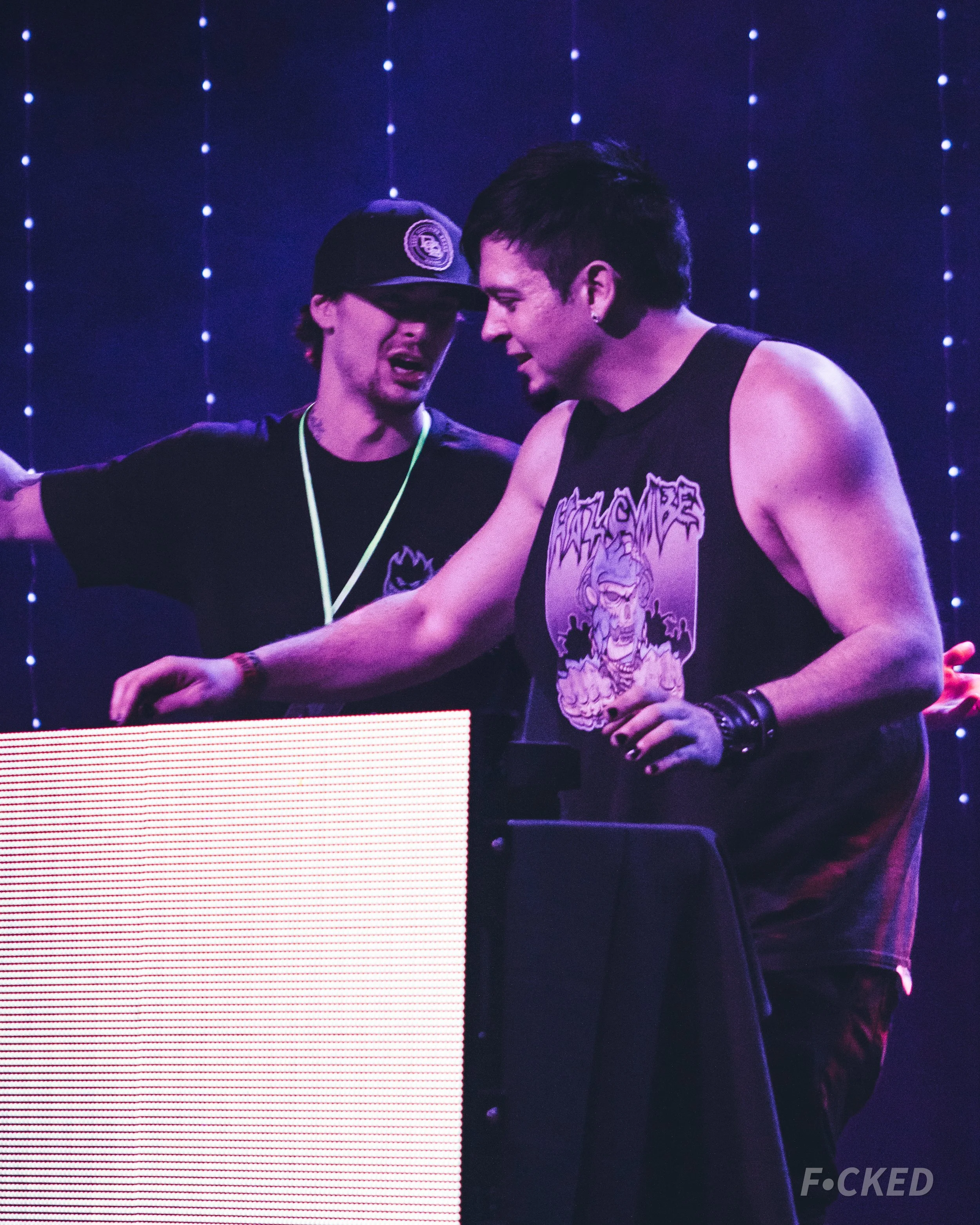 hazambe b2b whiplvsh vertical-07.jpg