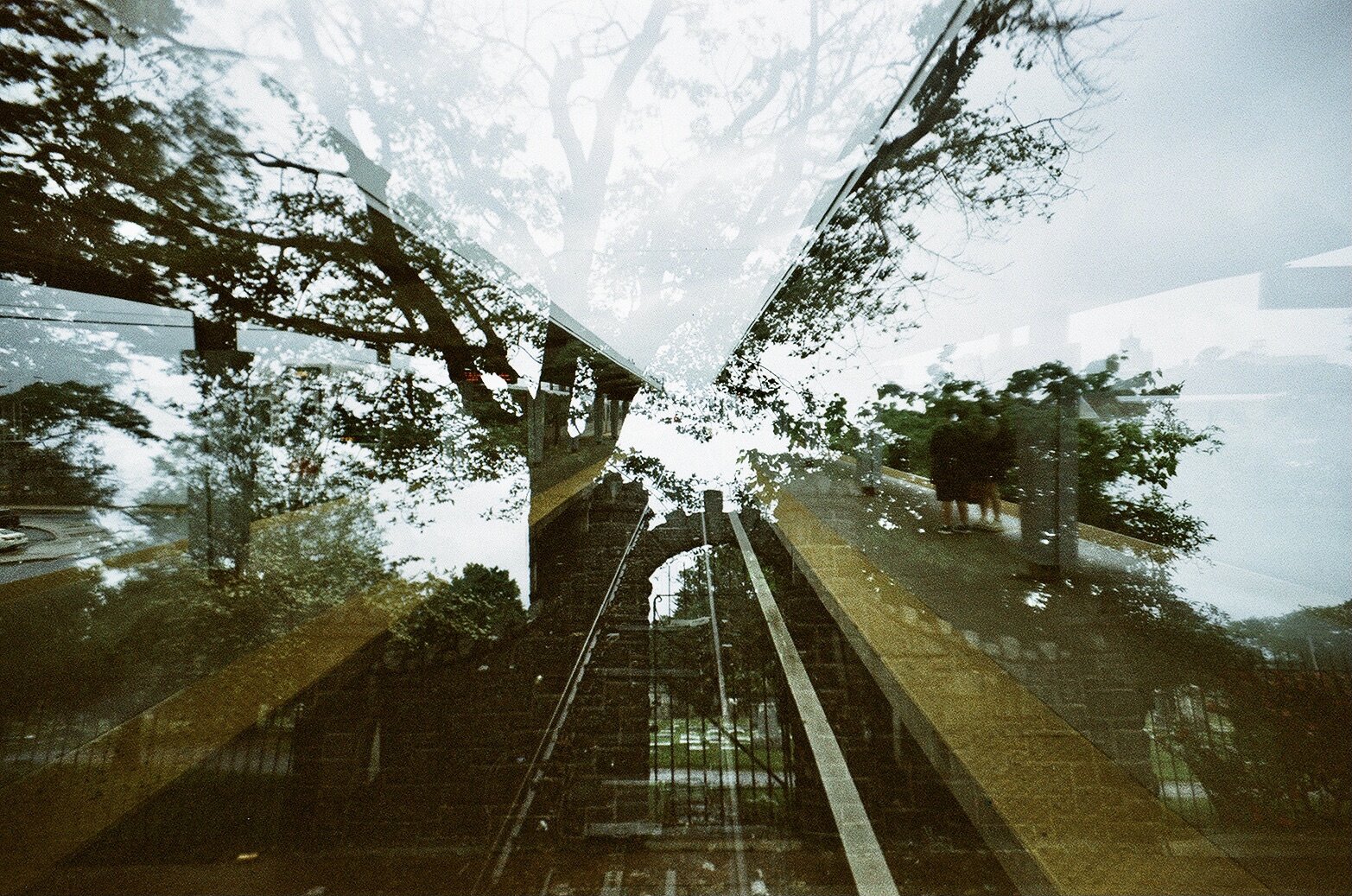 train tracks MX E0B7BBA4-082E-47BD-B225-66D2B4FAB11D_1_201_a.jpeg