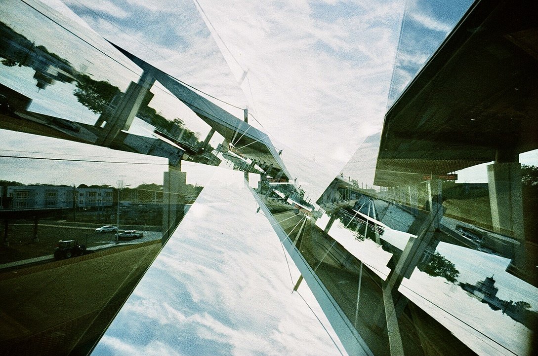 train tracks flip 180 931A4C49-0F46-4E7A-9BB7-E60242B3A80F_1_105_c.jpeg