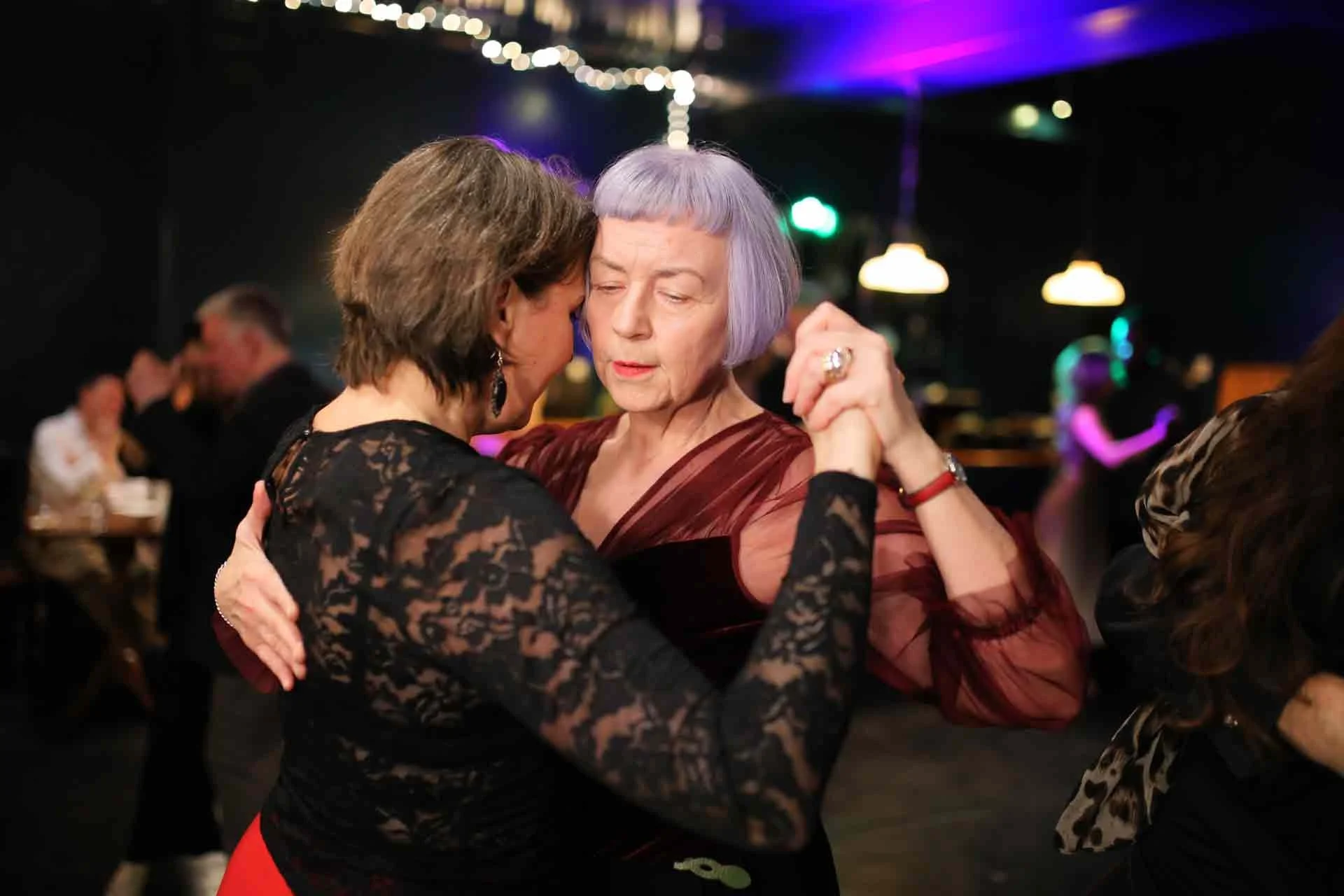 Anastasia and Kate dancing at our first milonga of 2026 @ The New Cross House London Tango Classes Tango 178 running every Sunday in South East London. Bring a friend New to 178 FREE