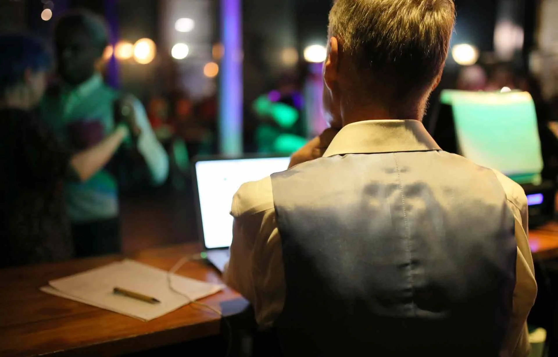 Tom the Tdj on Sunday