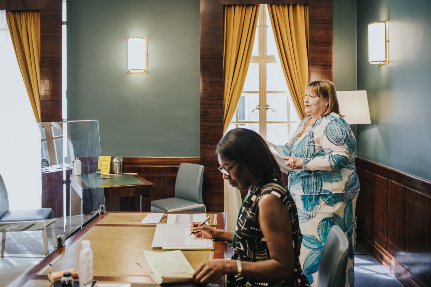 COVID19_Wedding_Intimate_Wedding_Hackney_Town_Hall_eva-photography_00013.jpg