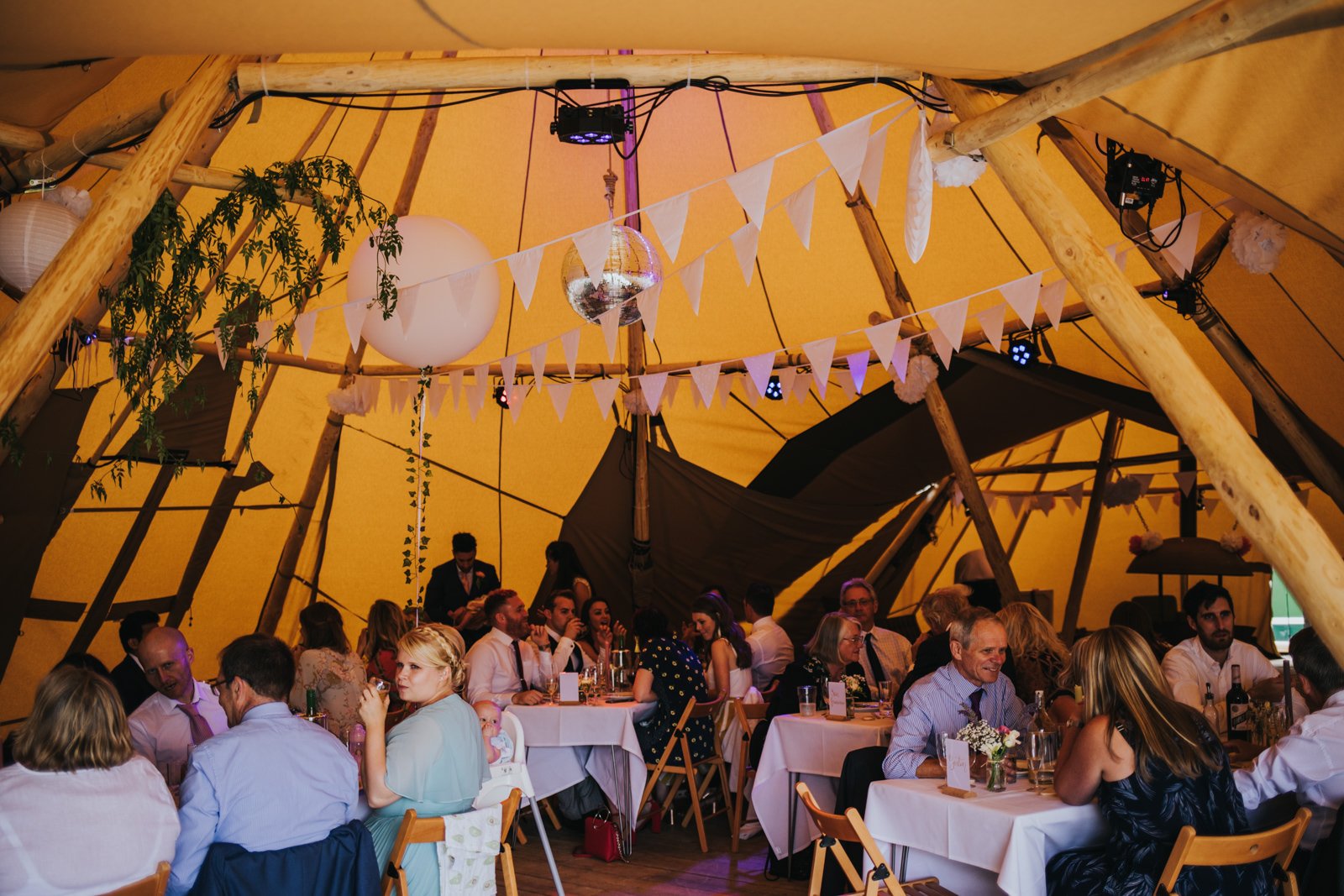 Oxfordshire_Tipi_Wedding_eva-photography_0073.jpg