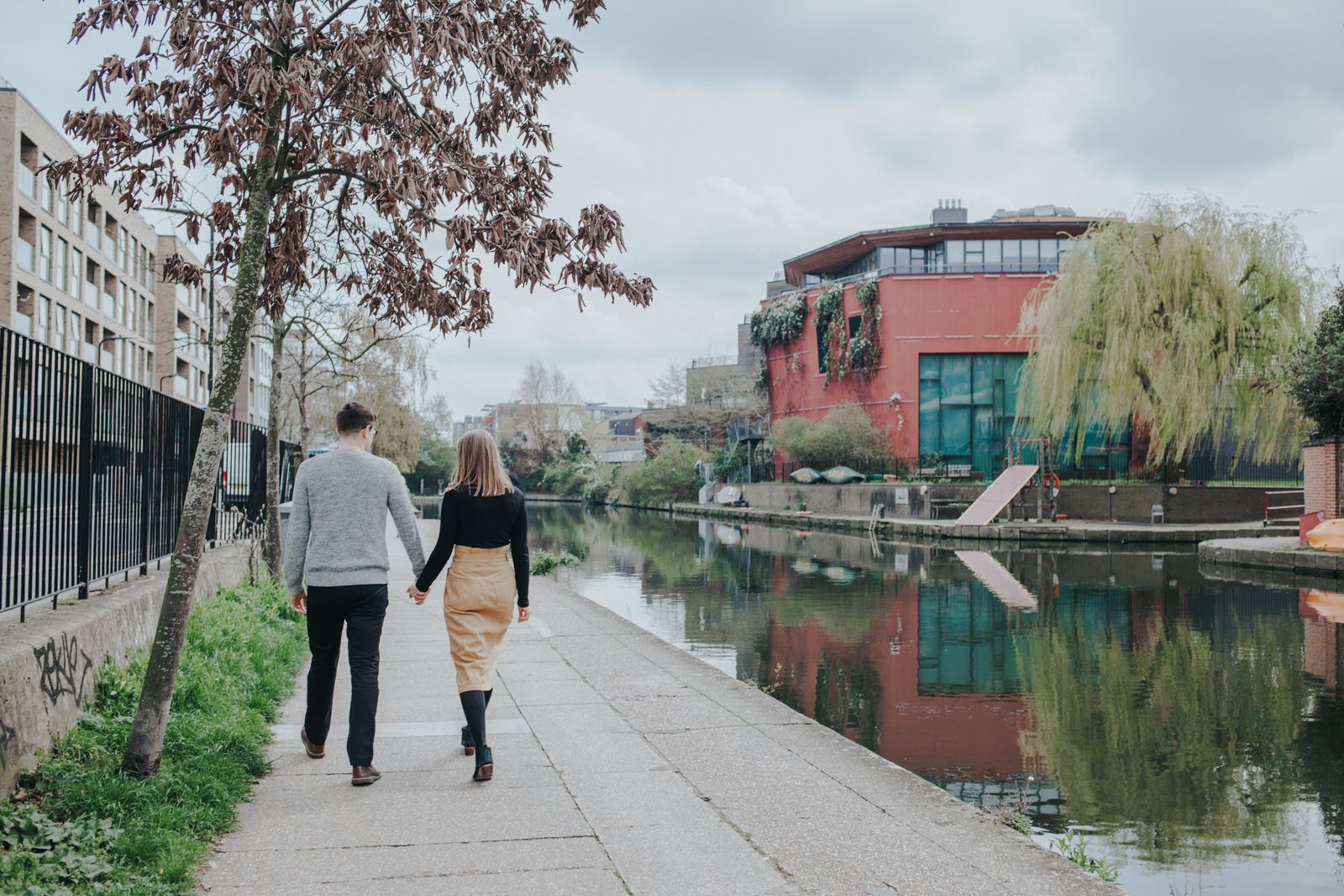 Broadway_Market_Hackney_engagement_shoot_eva-photography_00010.jpg