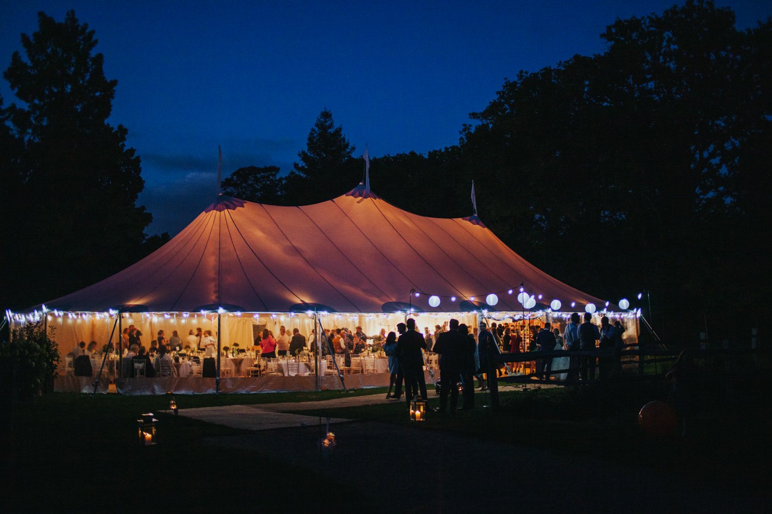 Sperry-tent-wedding-garden-Wisley-eva-photography_00139.jpg