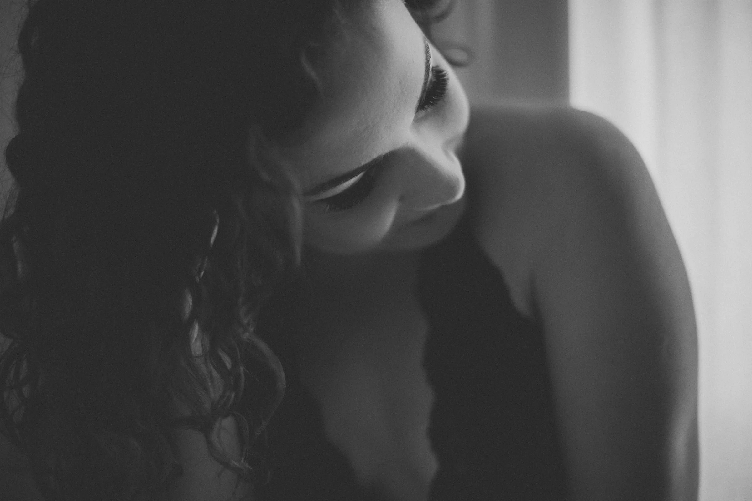 London Boudoir Photographer - Untamed Photography - Eva Slusarek_4761.jpg