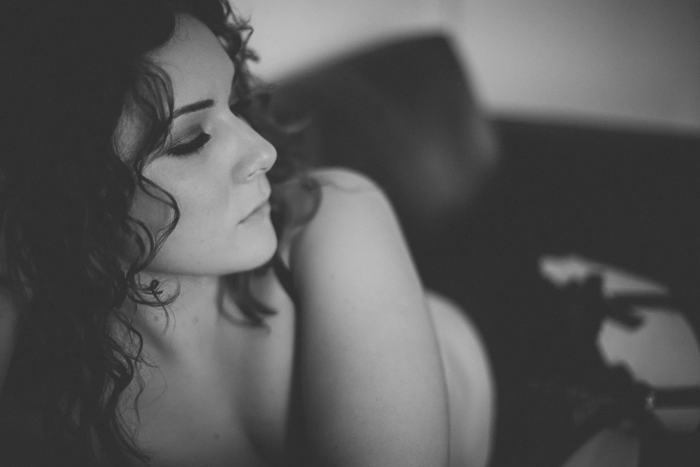 London Boudoir Photographer - Untamed Photography - Eva Slusarek_5030.jpg