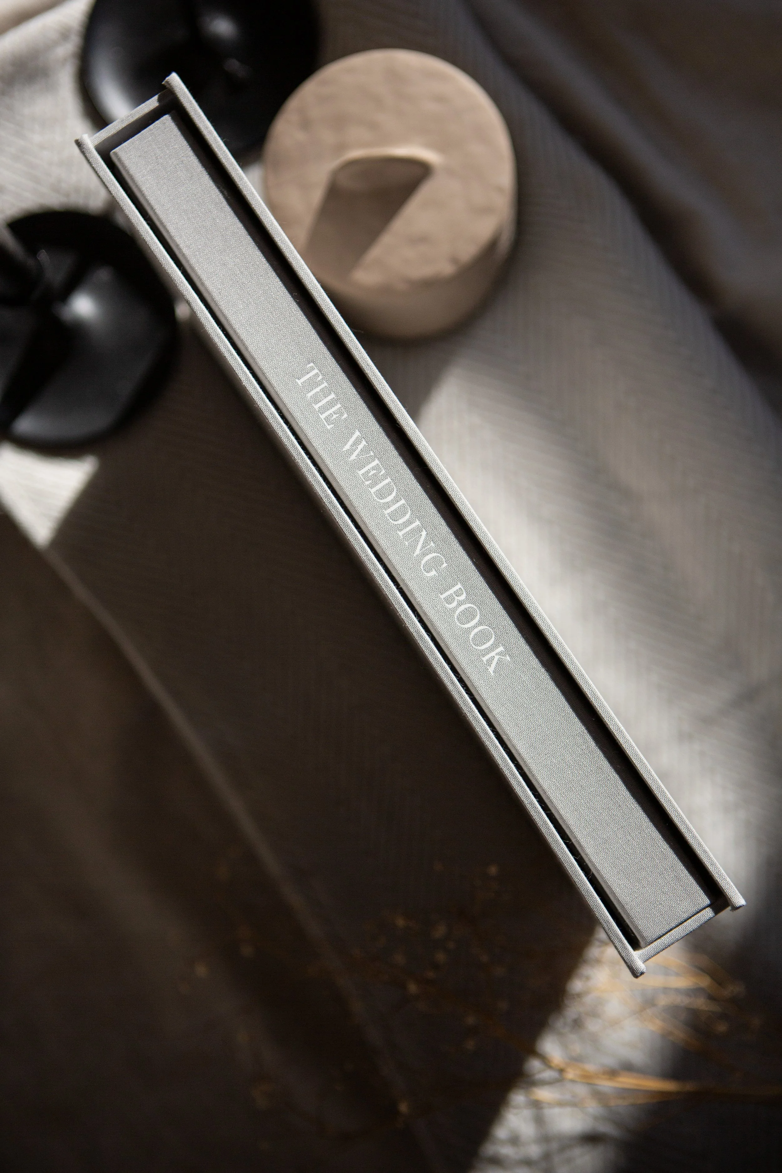 London Wedding Photographer - Eva Slusarek - wedding-coffee-spine-foiling-02.jpg