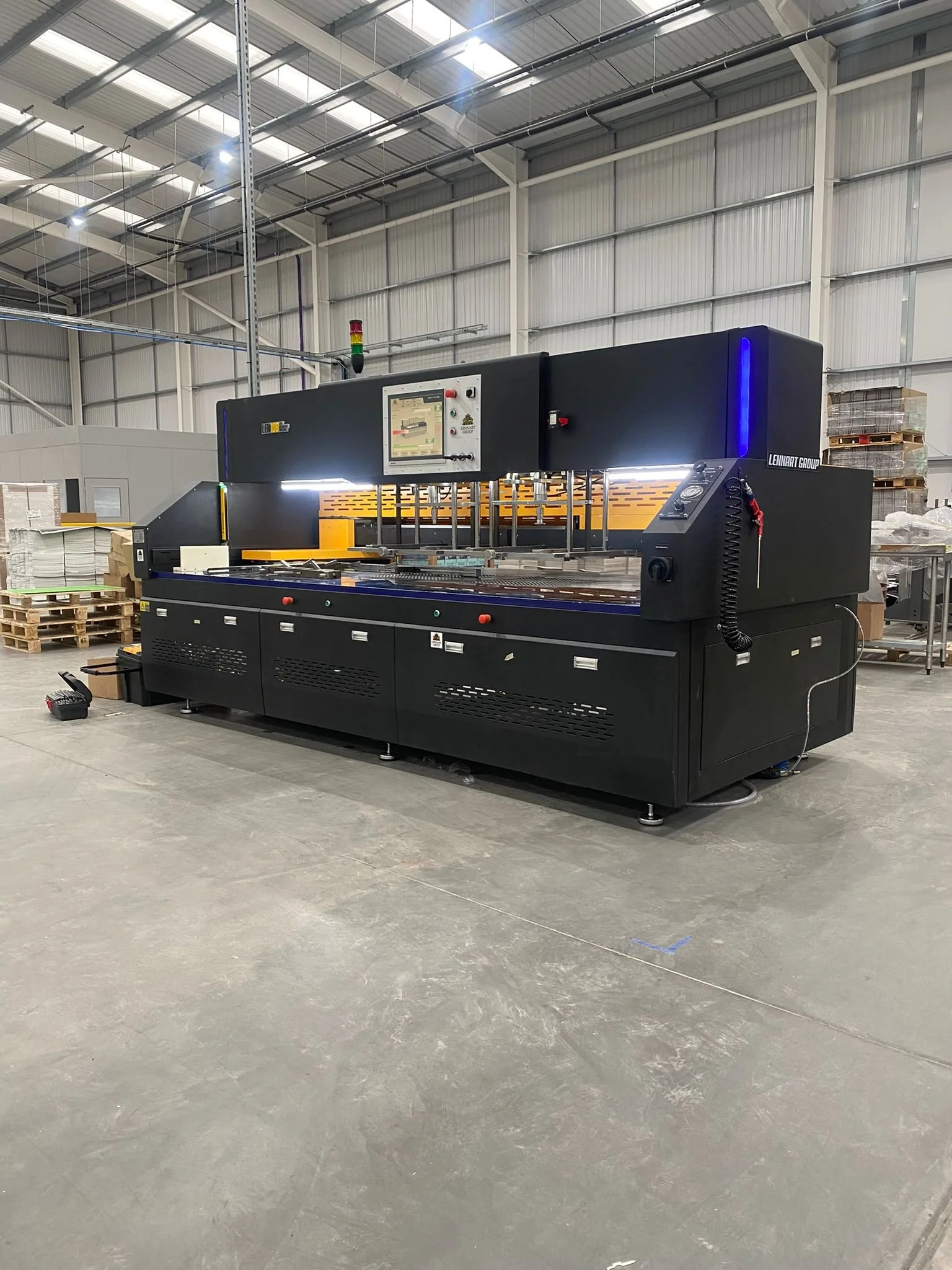 LEN108 BOX BLANKING MACHINE — LENNART GROUP ,LLC