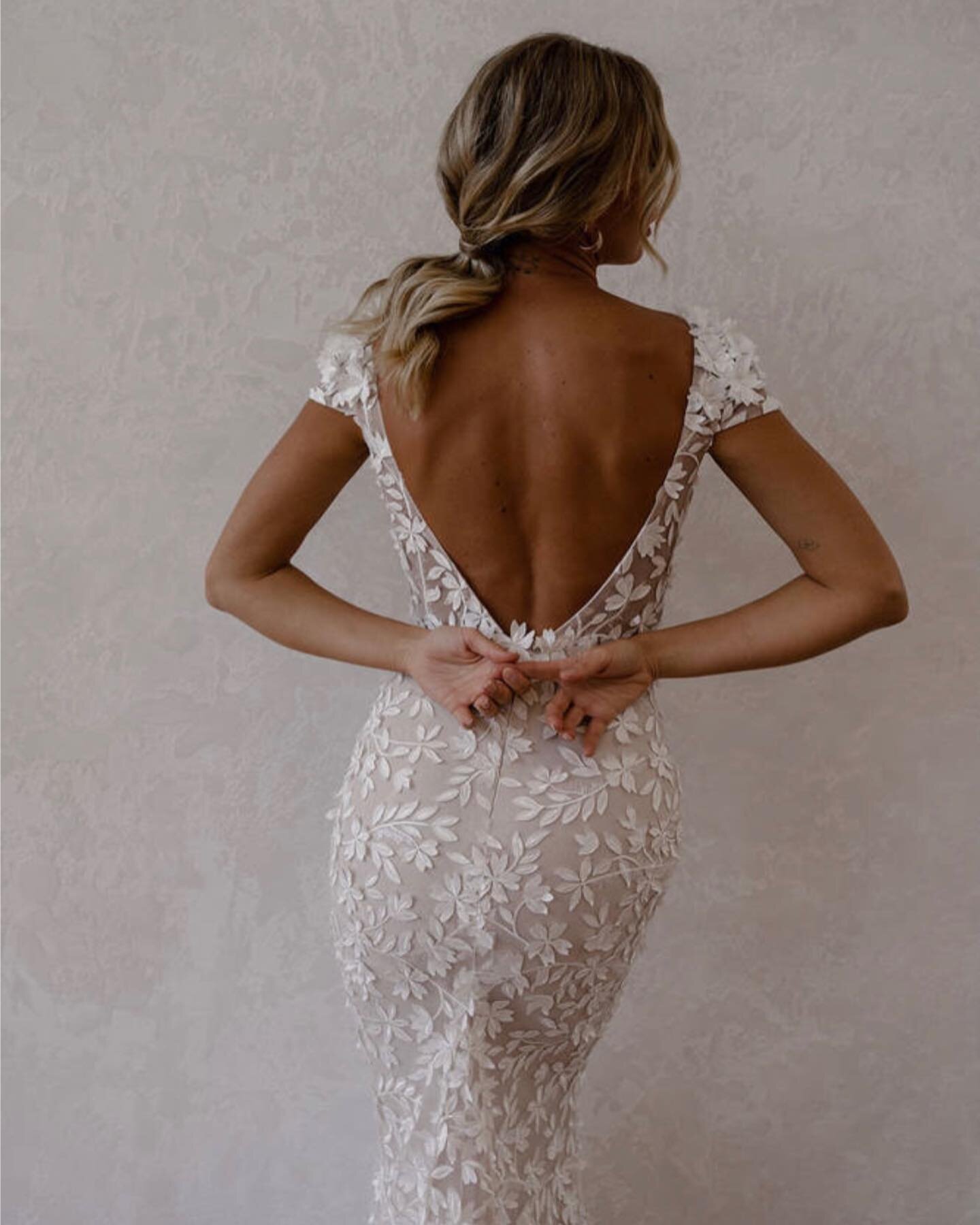 D A R C Y

&hellip;she&rsquo;s a total babe 🔥

#mwldarcy by Made with Love Bridal available @perlanovabridal