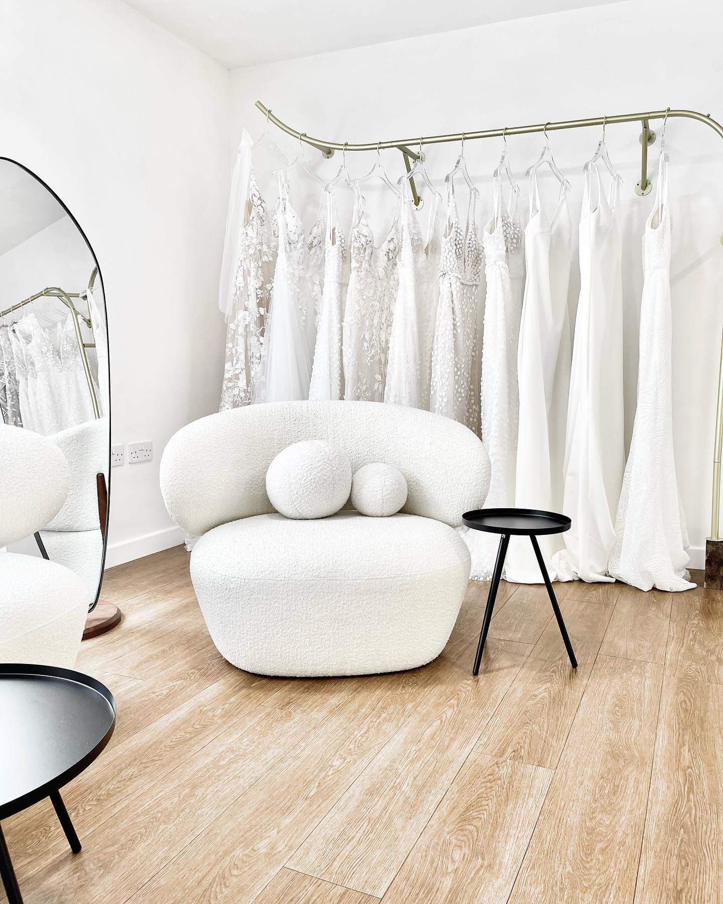 PERLA NOVA 🤍

Get ready to discover the beautifully curated Perla Nova studio this 2023 🤍

It&rsquo;s the luxury bridal experience you&rsquo;ll never forget 🐚

Stocking 
🤍@madewithlovebridal 
🤍 @janehillbridal 
🤍@love_story_bride