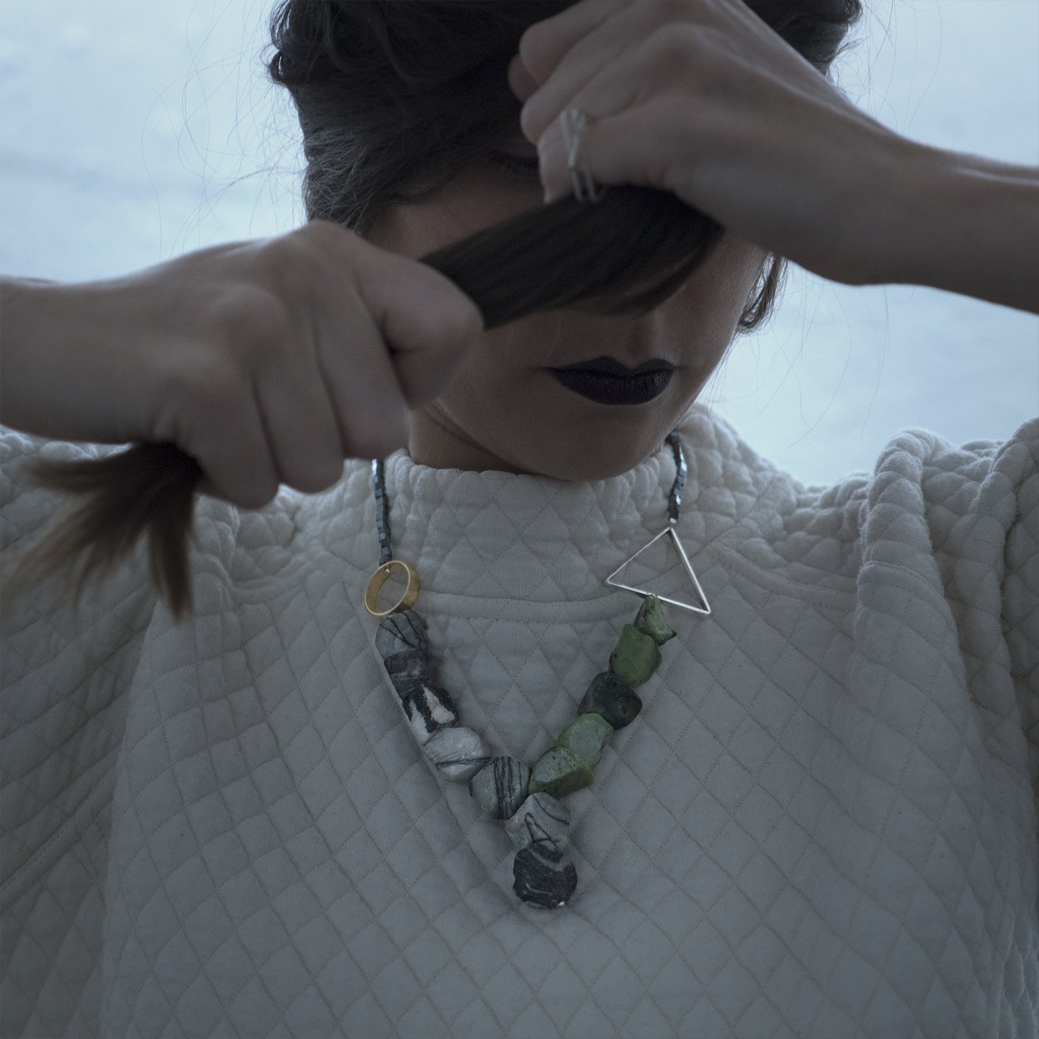 victory-necklace-chrysoprase-Elsa-Hedberg-model-300.jpeg