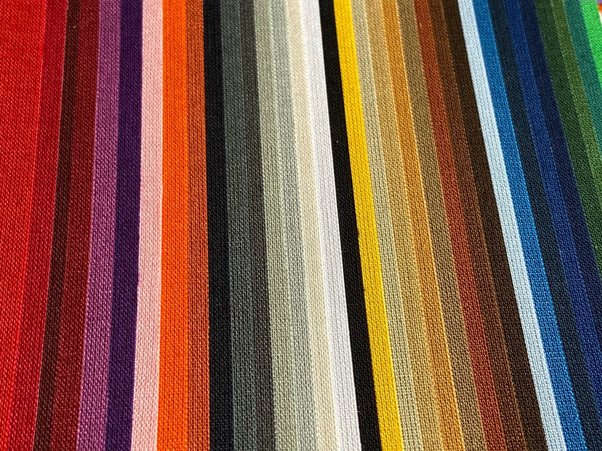 KAISERLICHE | Imperial ist eine zarte, klassische Leinwand in einer breiten Palette von Farben. Die Verwendung eignet sich für Exlibris und beschichtete Abdeckungen.