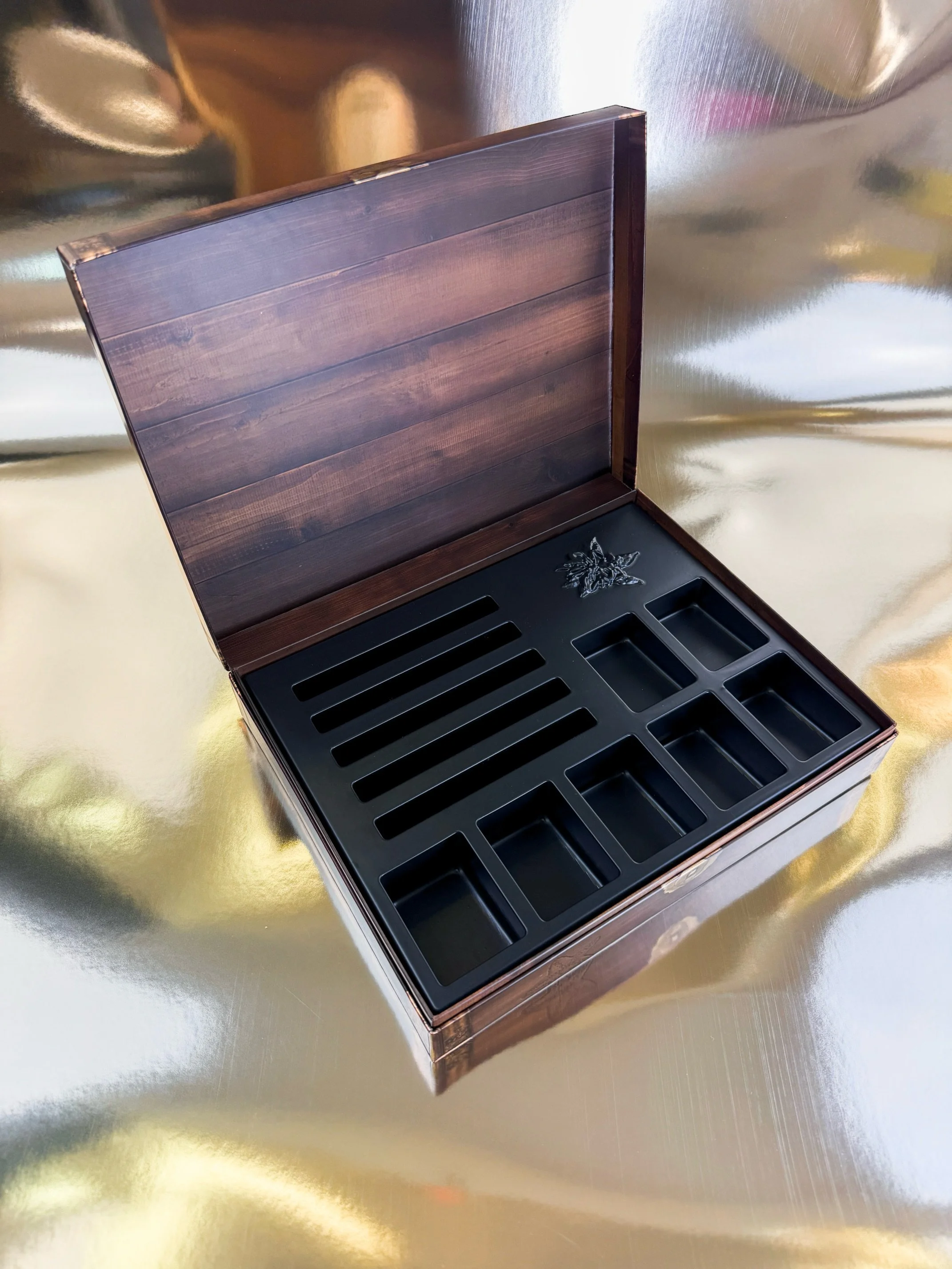 Hasslers_Carribean Guilder_Special box_5.jpg