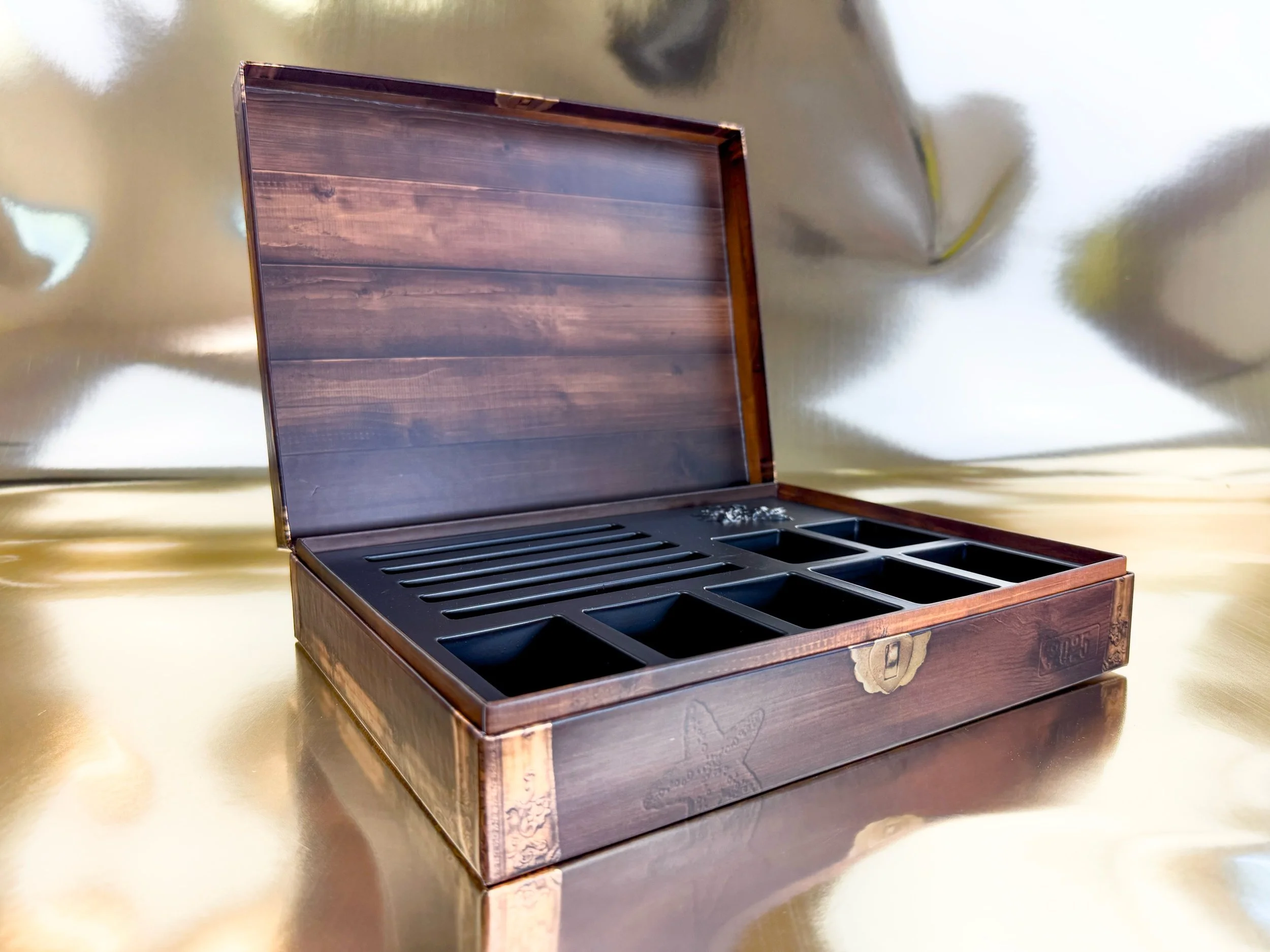 Hasslers_Carribean Guilder_Special box_6.jpg