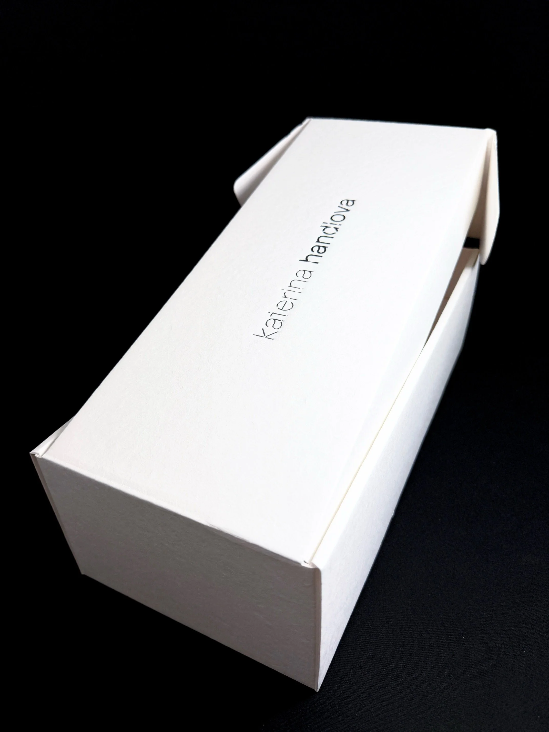 Hasslers_Kateřina Handlová_Glass packaging_3.jpg