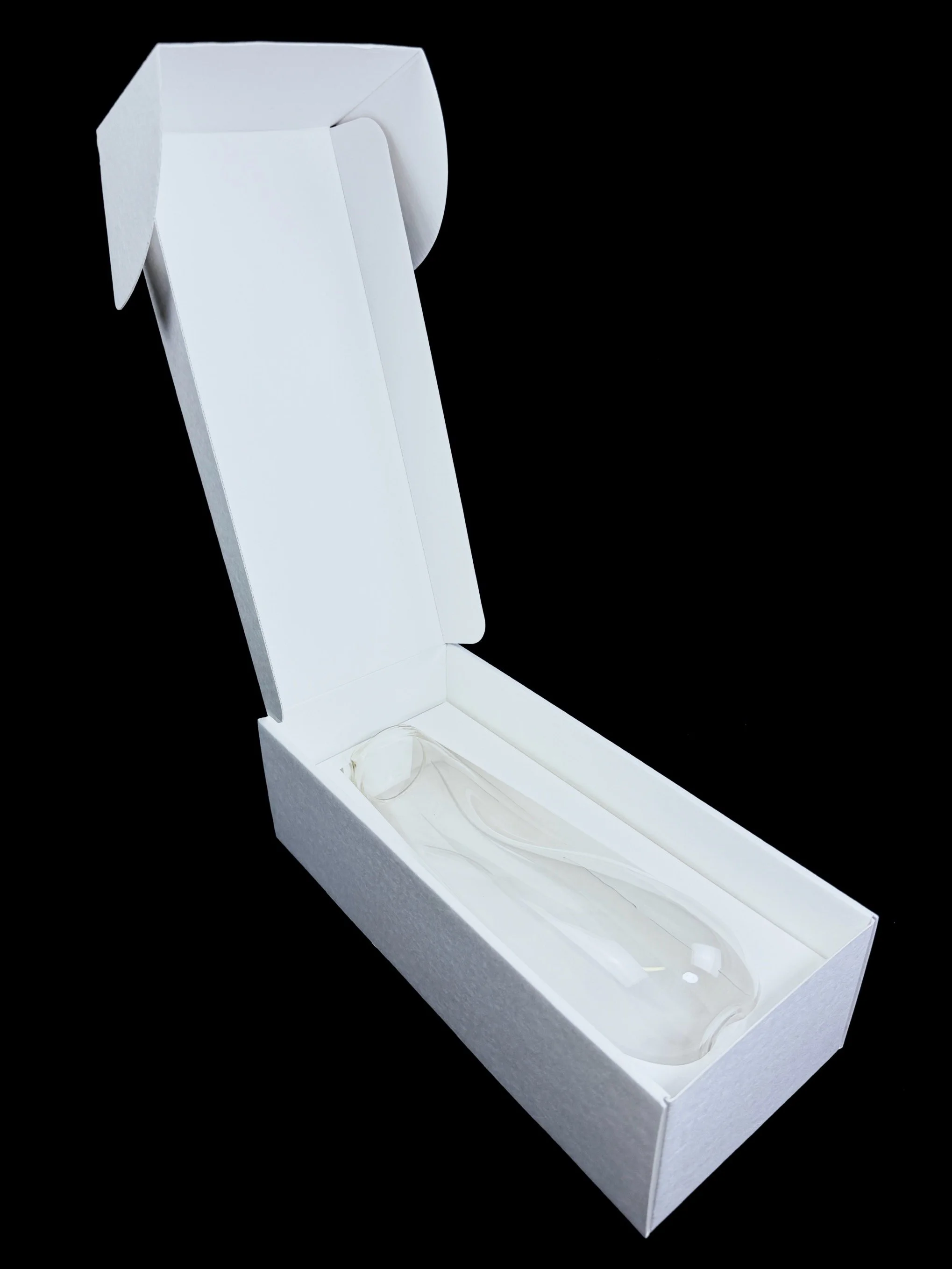 Hasslers_Kateřina Handlová_Glass packaging_4.jpg