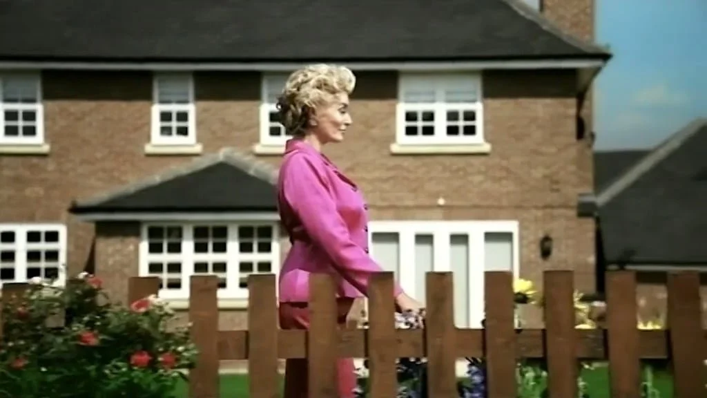 BBC One Lawn Crop Circles Trail