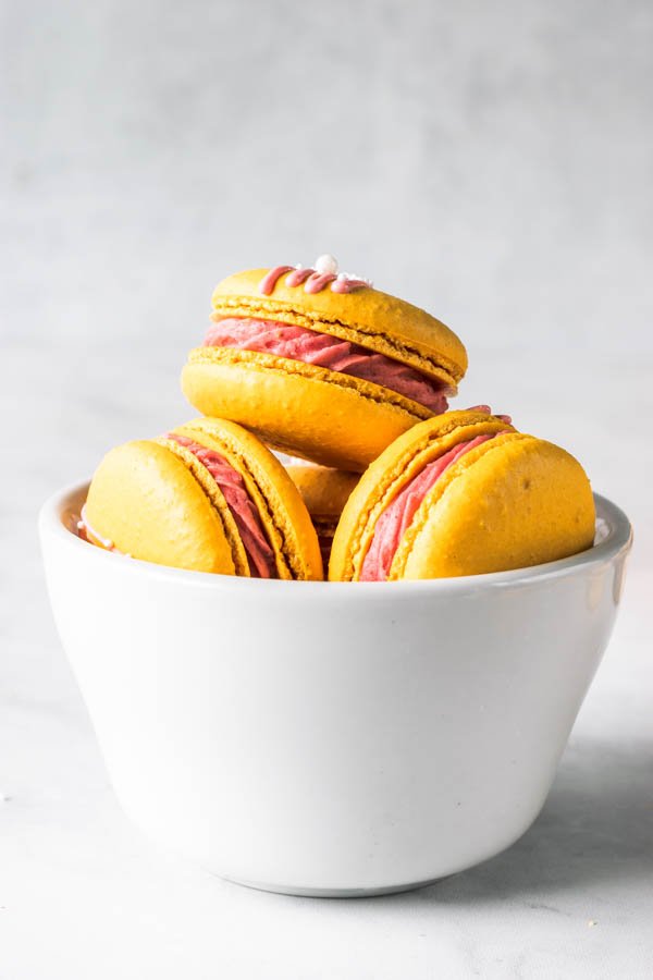 strawberry-lemonade-macarons.jpg