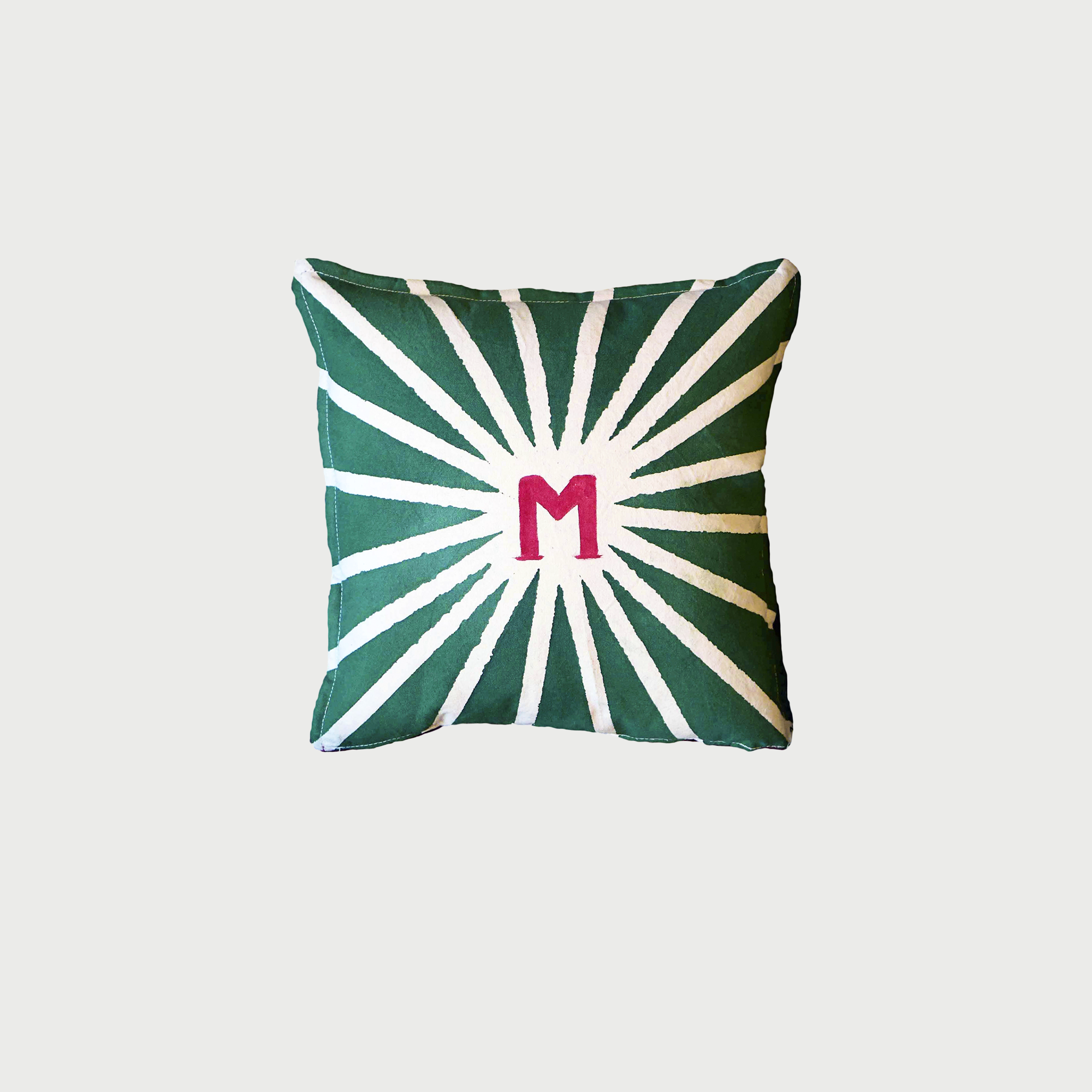 RAGGIERA ALPHABET M cuscion.png