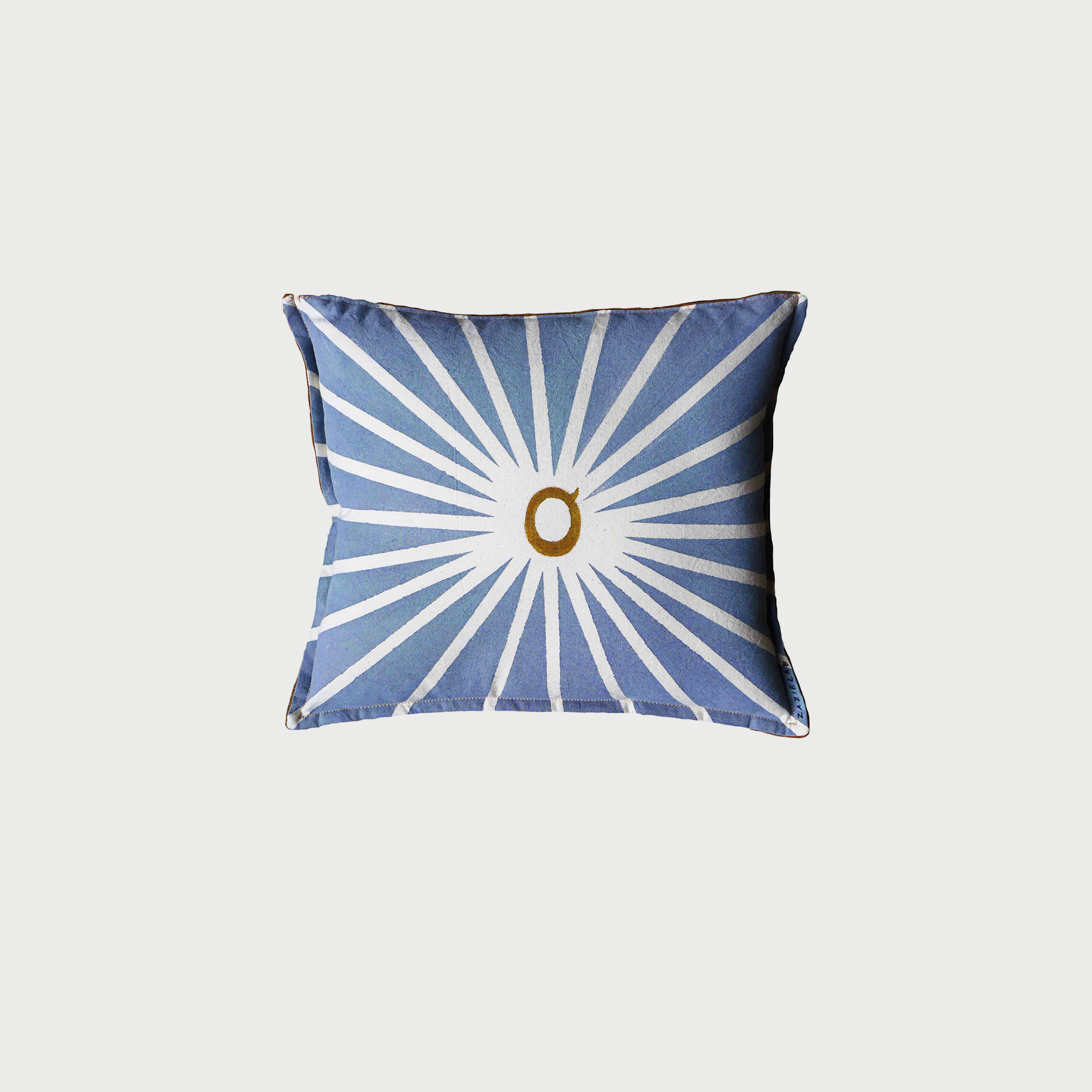 RAGGIERA ALPHABET O cuscion.png