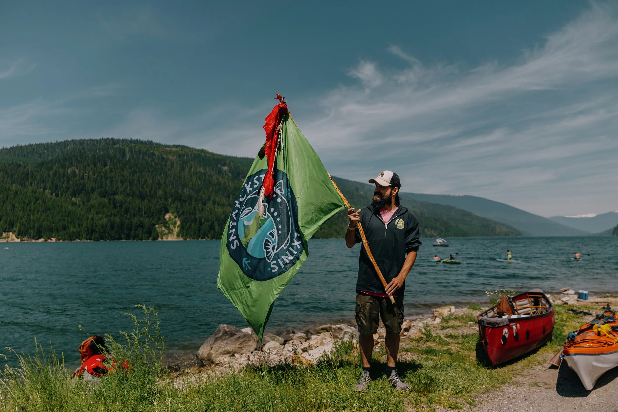 Sinixt-Canoe-Revelstoke-115-©-Christine-Love-Hewitt.jpg