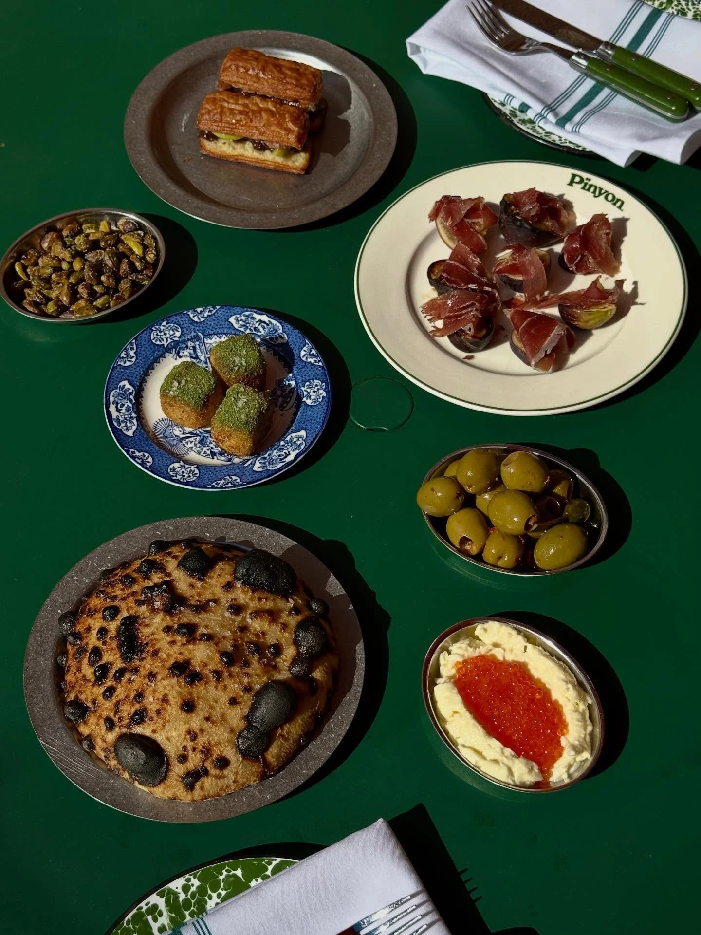 VENTURA SNACK SPREAD

At the new spot we&rsquo;ve leaned harder into the snackable bites portion of the menu to encourage folks to have a glass or a spritz with a light and delicious sidecar.

Going clockwise from the top we have our anchovy bocadill
